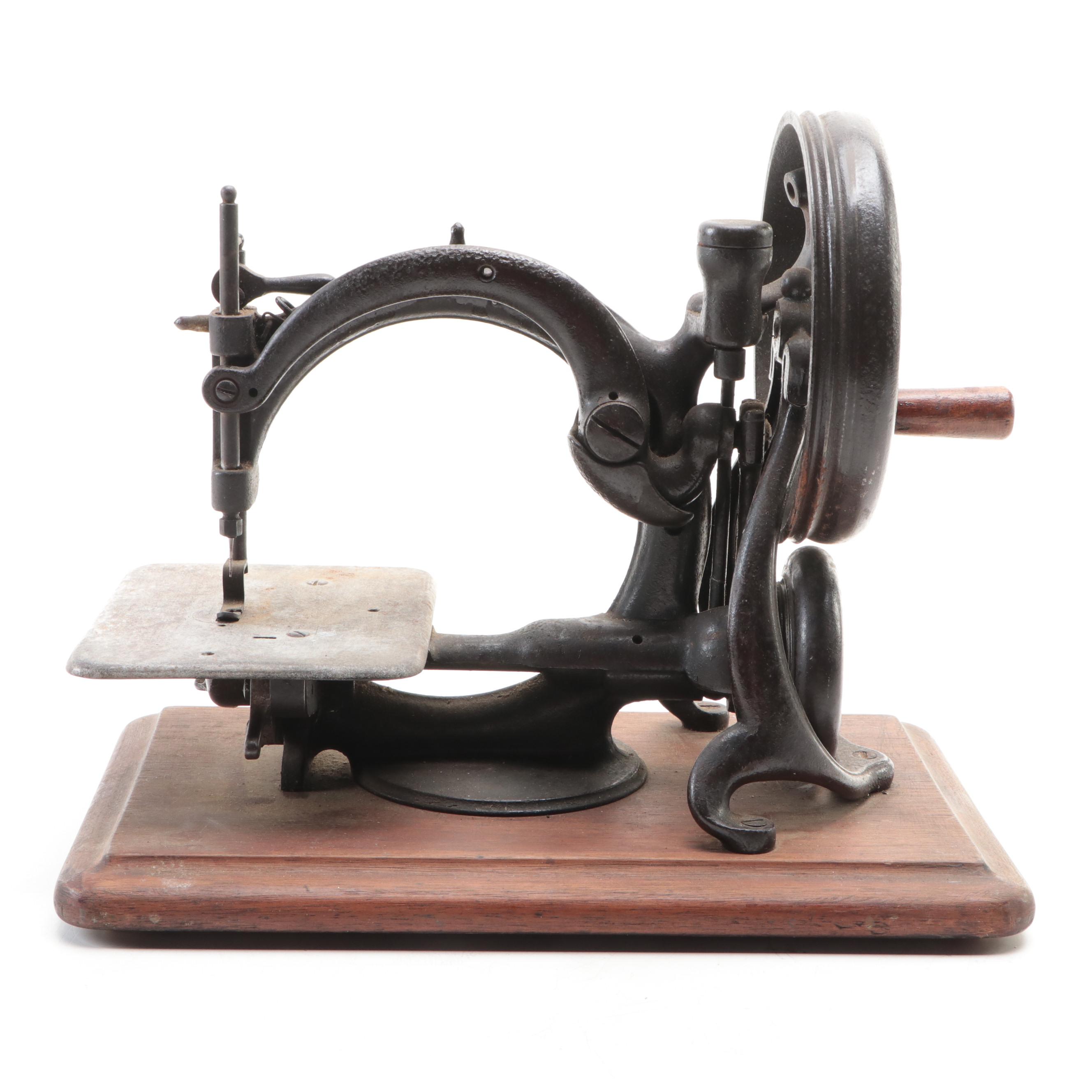 Wilcox & Gibbs Cast Iron Manual Sewing Machine, Late 19th/ Early 20th Century