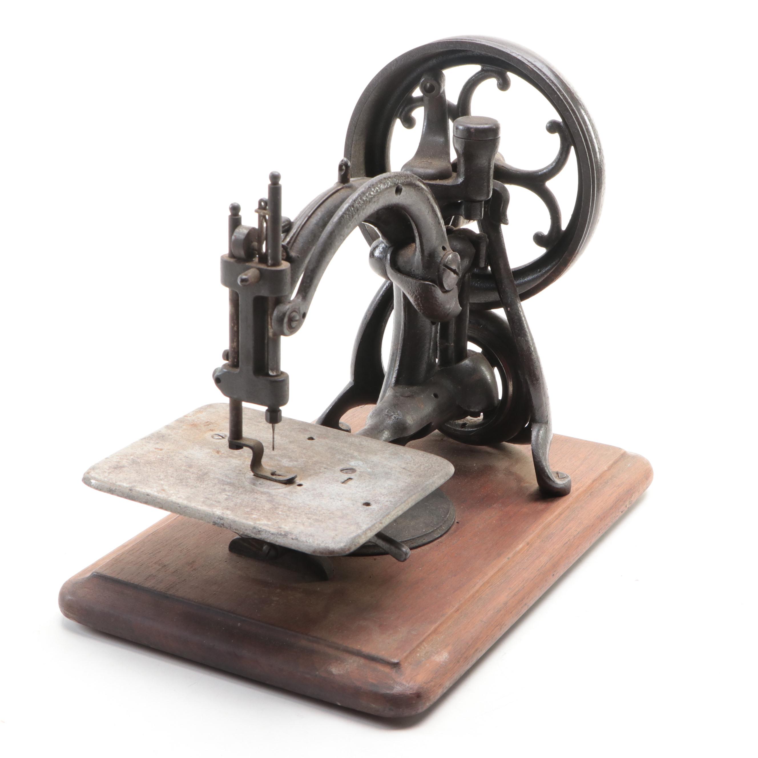 Wilcox & Gibbs Cast Iron Manual Sewing Machine, Late 19th/ Early 20th Century