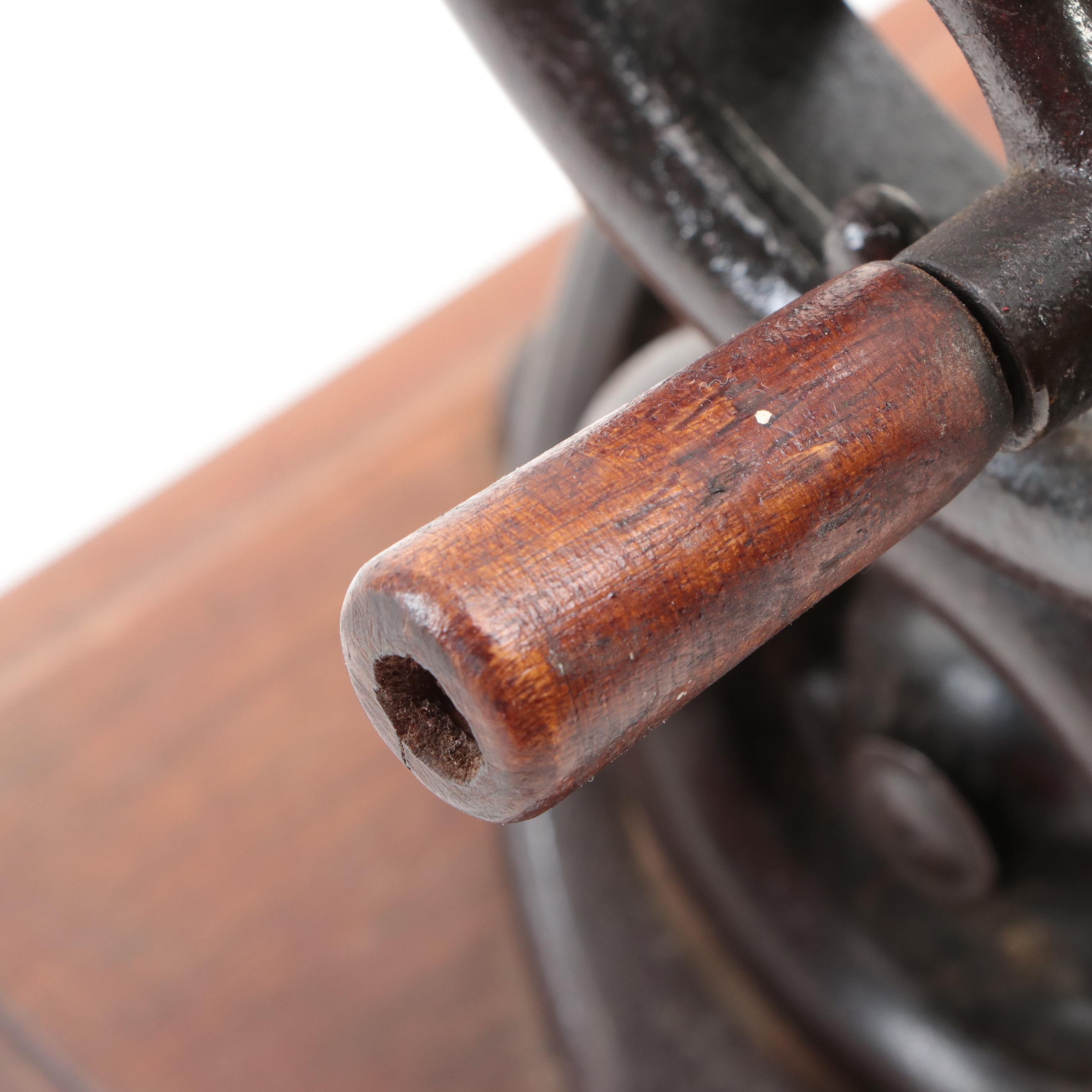 Wilcox & Gibbs Cast Iron Manual Sewing Machine, Late 19th/ Early 20th Century