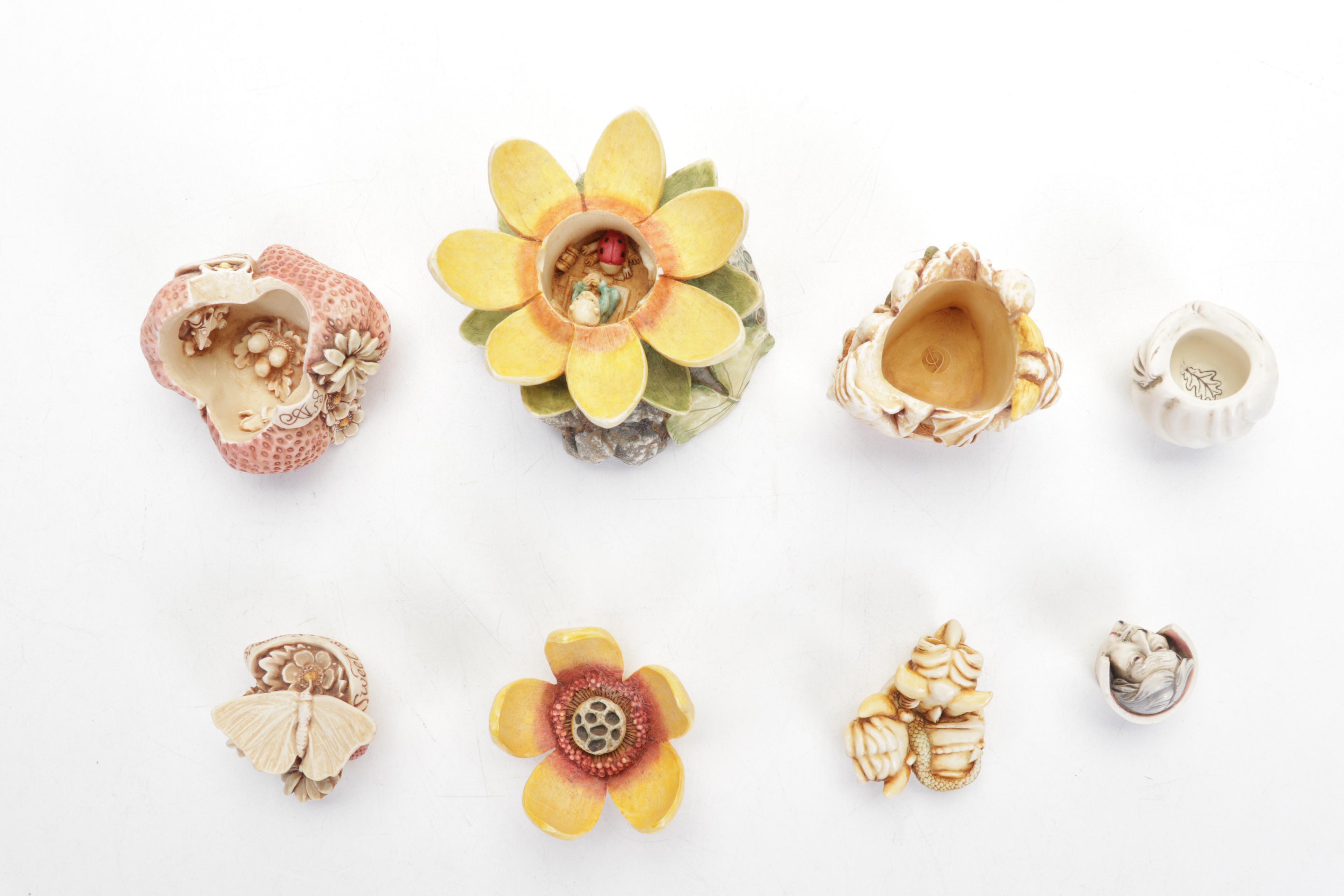 Harmony Kingdom Roly Poly "Dracula" with Harmony Garden & Byron's Bouquets