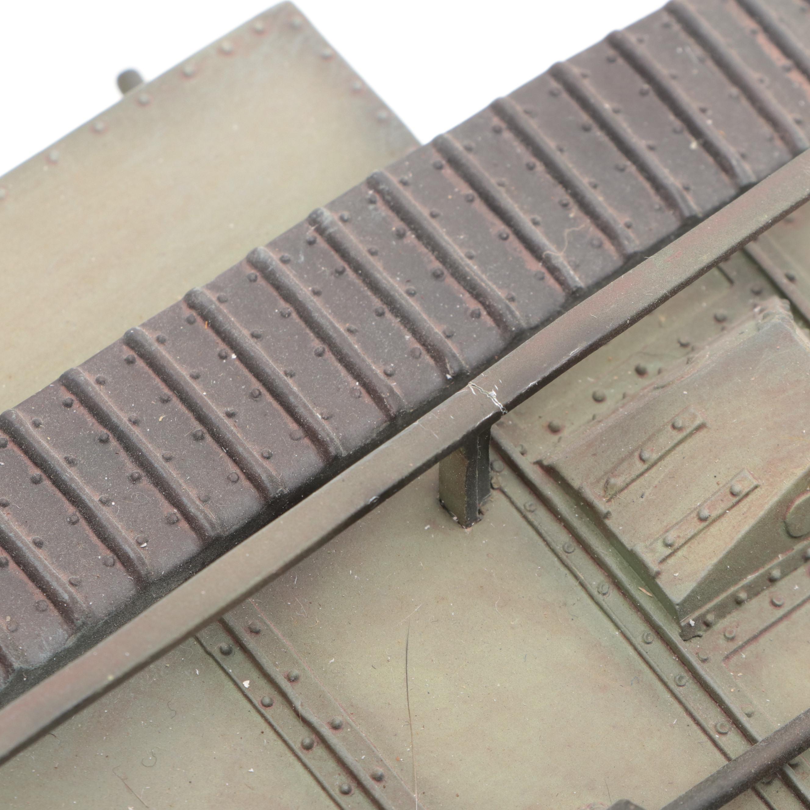 The Old Northwest Trading Co. TGW-006 British Mark IV Model WWI Tank Set