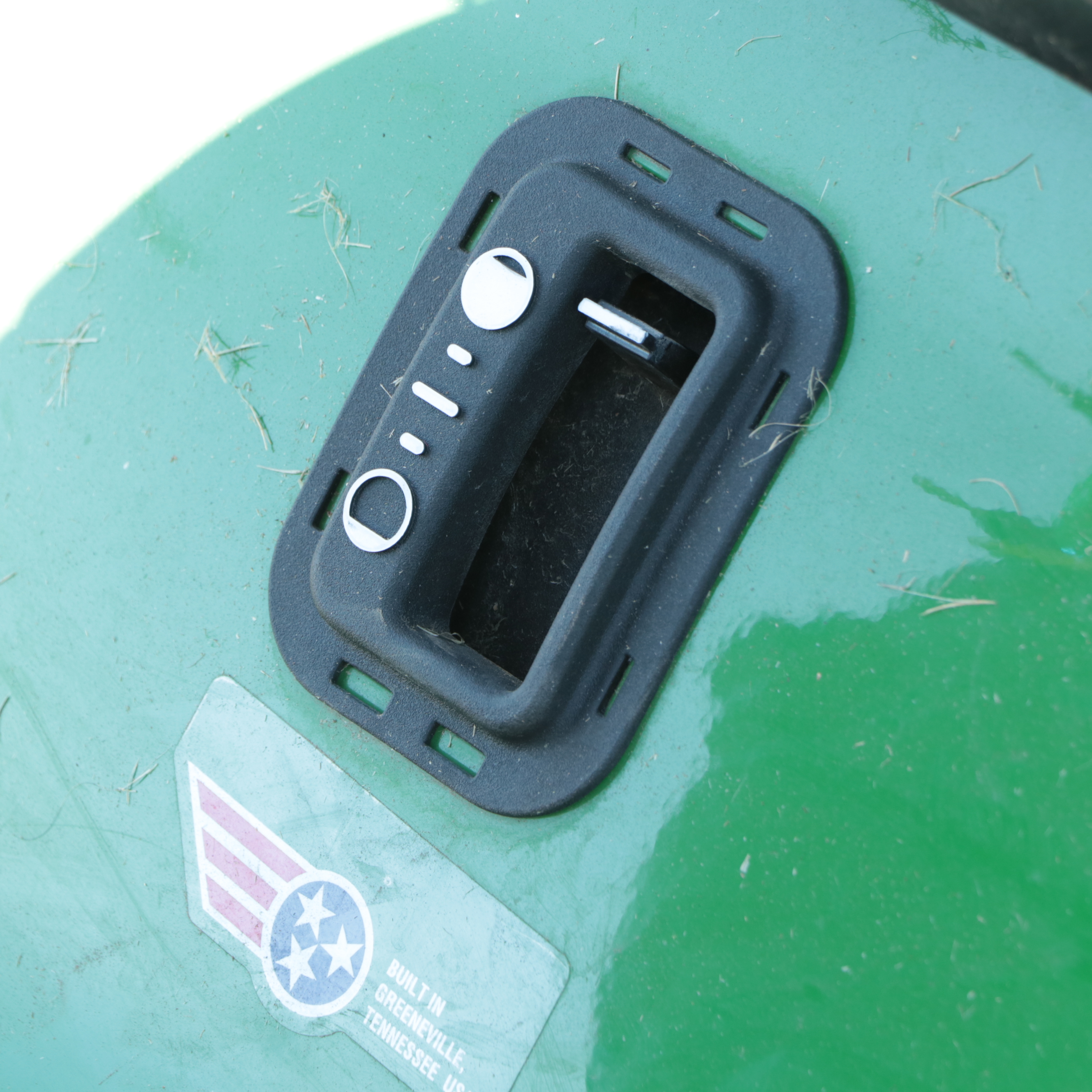 John Deere D125 Lawn Tractor with Bagger