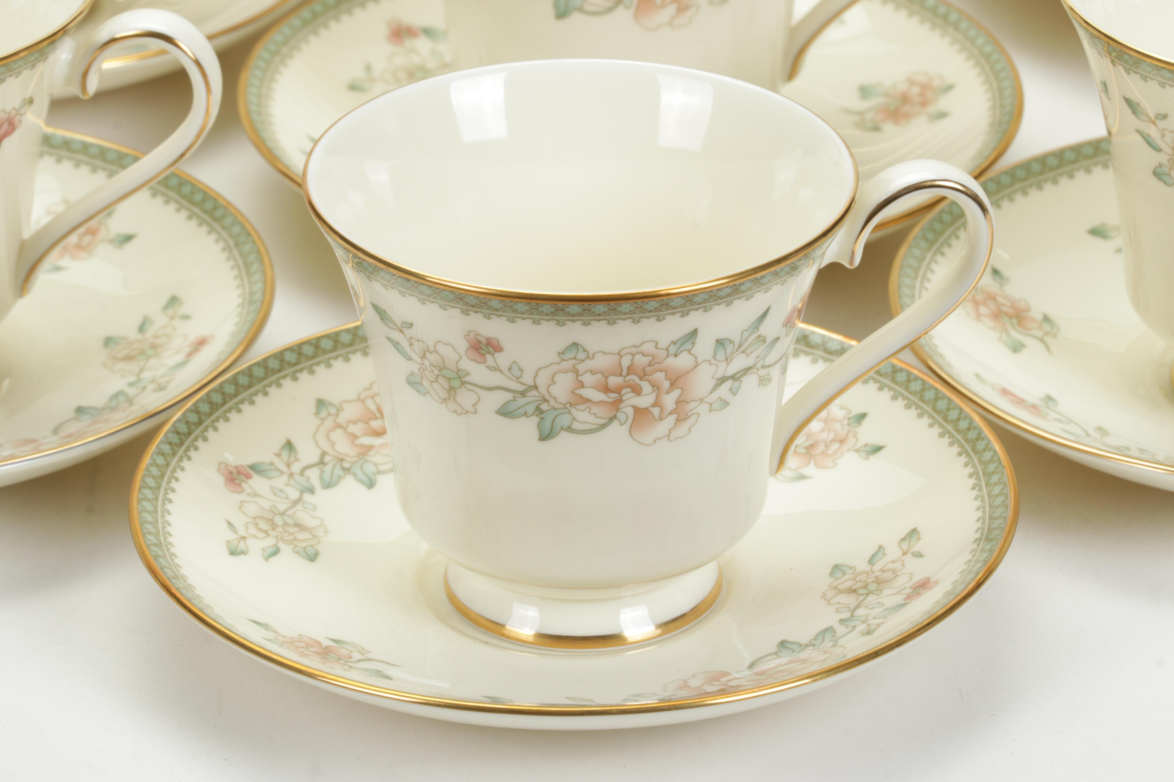 Minton "Jasmine" Bone China Dinnerware, Late 20th Century