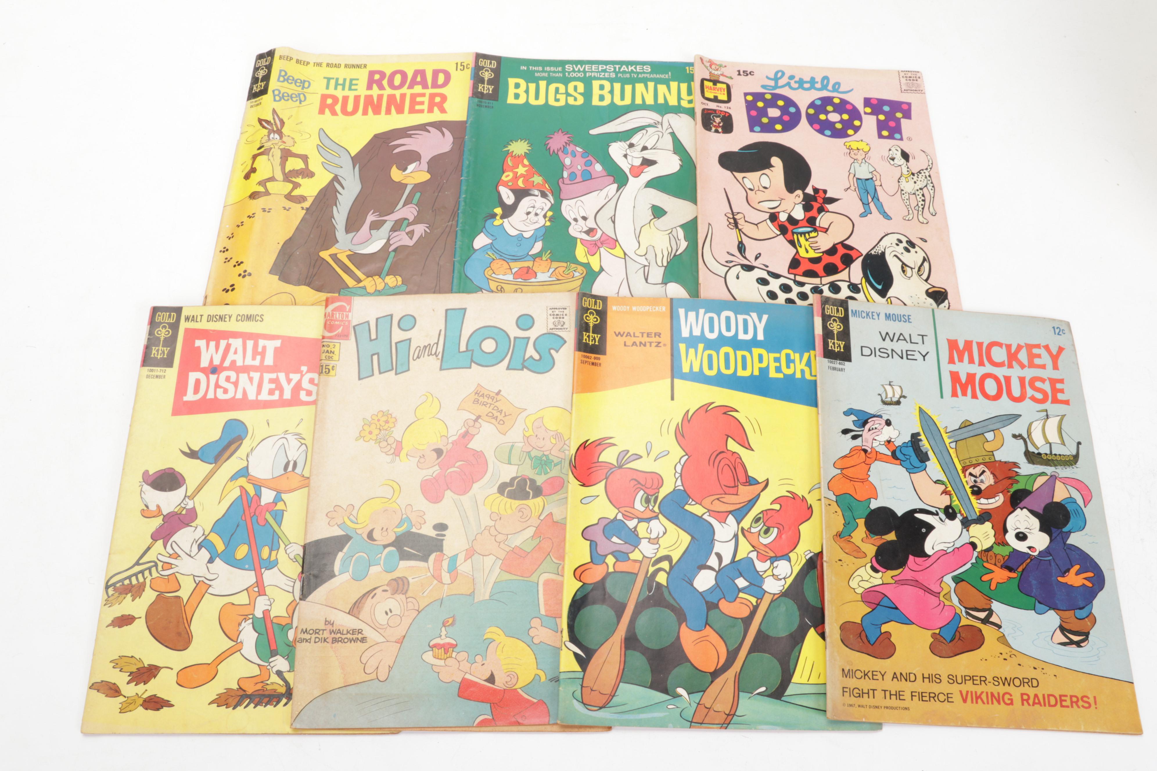 Sunday Funnies Pocket Books & Comics Feat. "Peanuts", "Dennis the Menace" & More