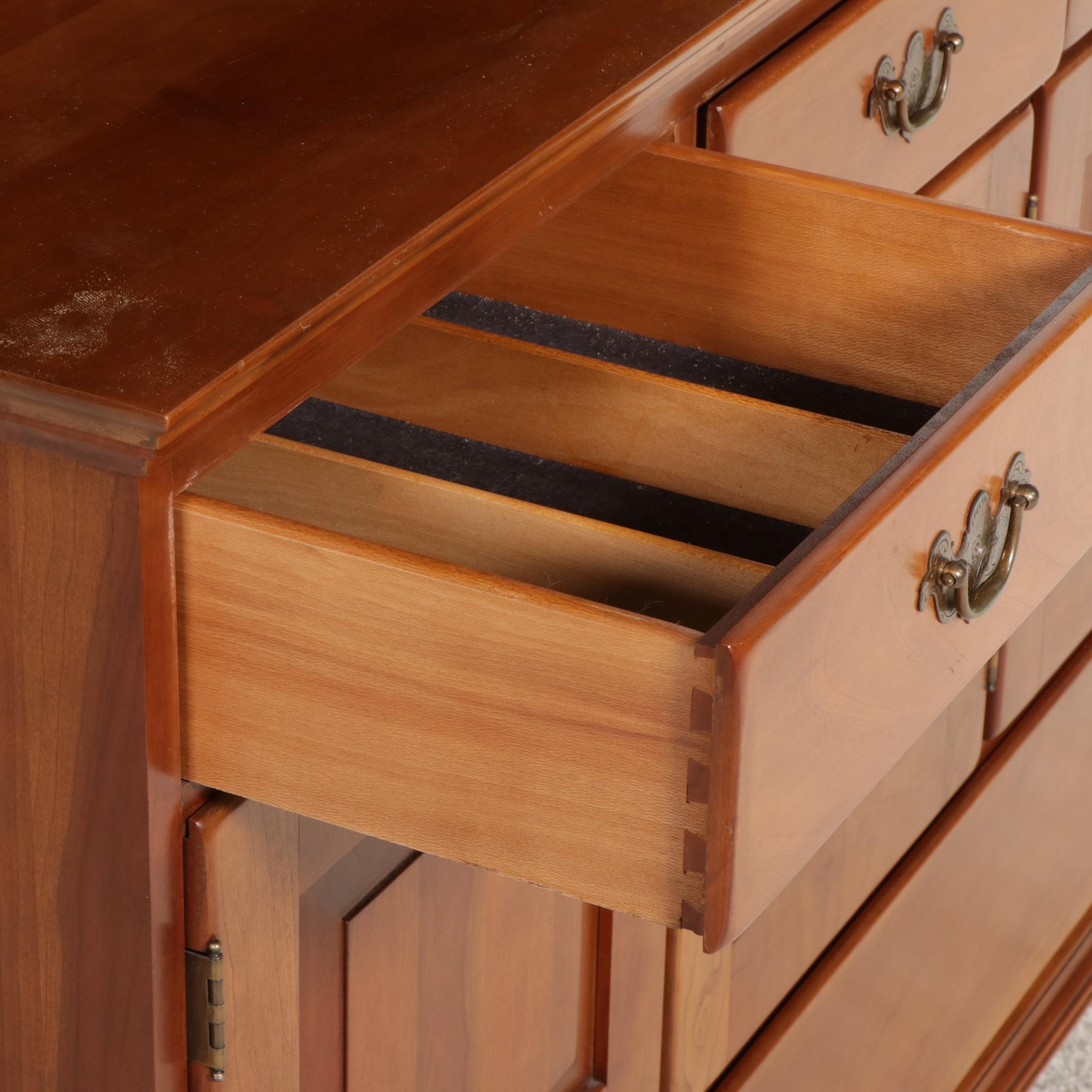 Thomasville "Welsh Valley" Cherry Sideboard and China Hutch, Late 20th Century