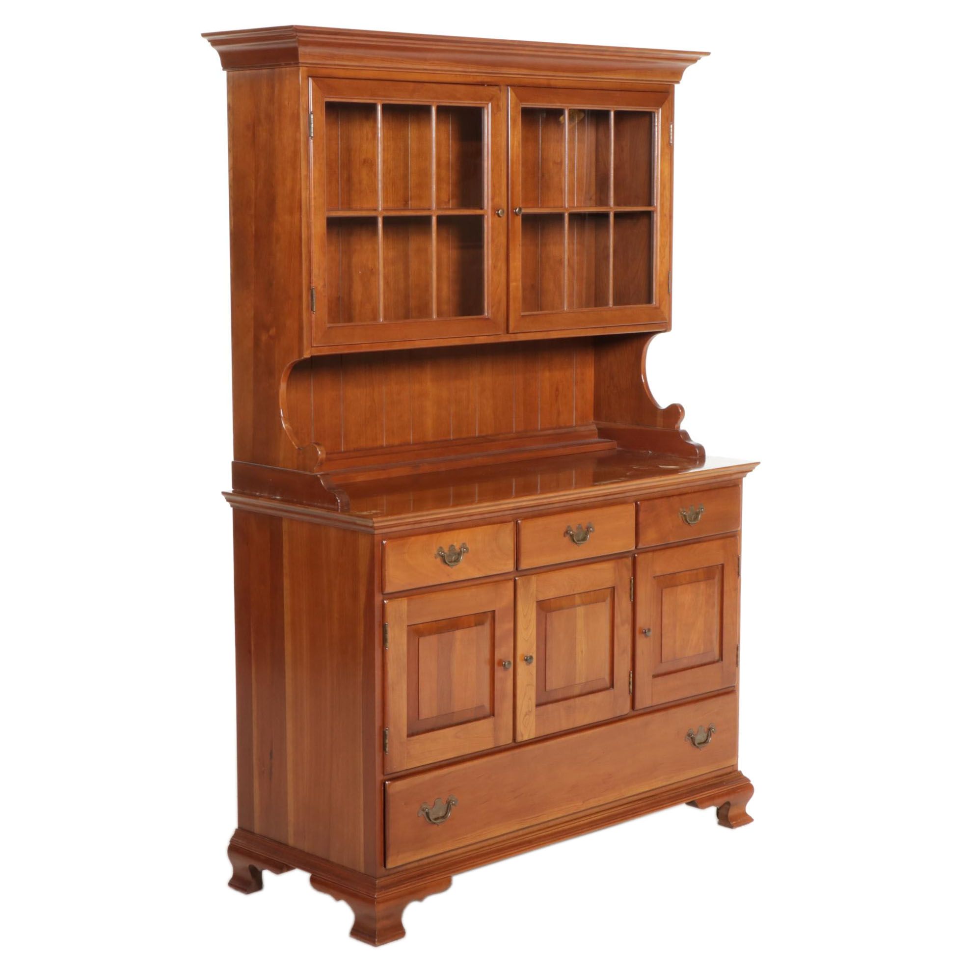 Thomasville "Welsh Valley" Cherry Sideboard and China Hutch, Late 20th Century