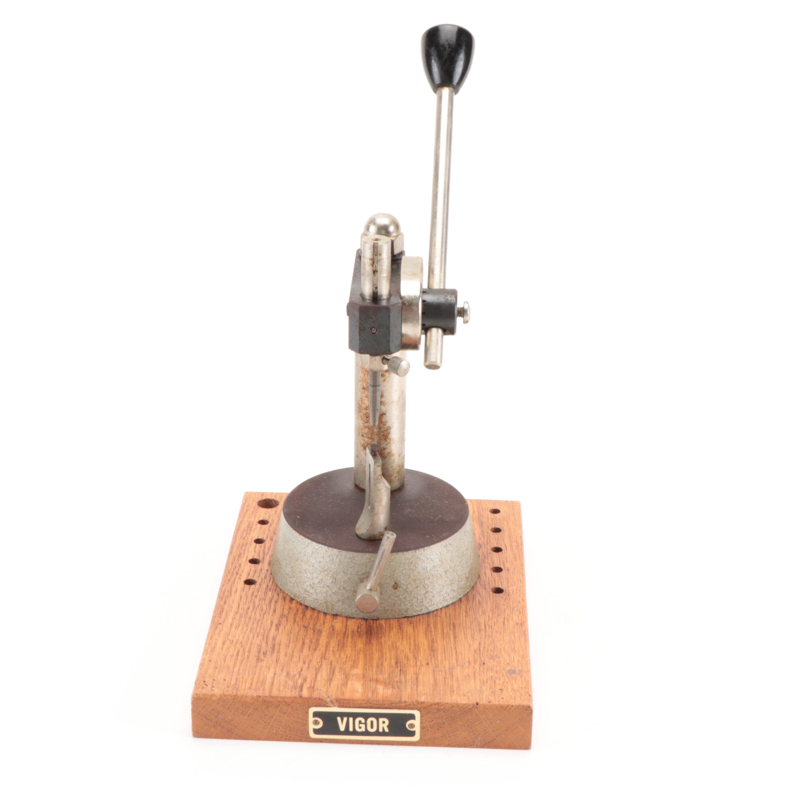 Foredom Buffing Polishing Bench Lathe With Technical Benchtop Clamps and Tools