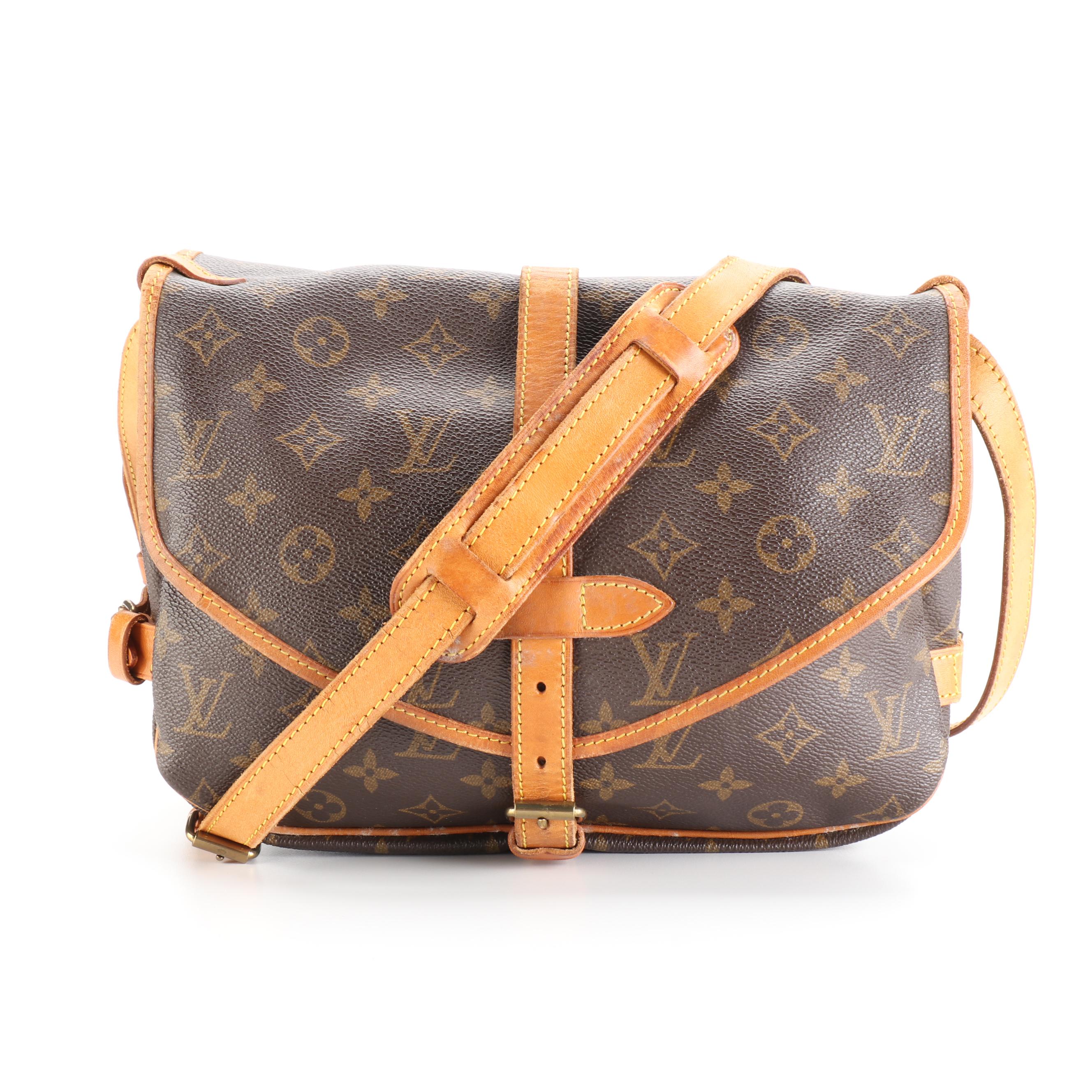 Louis Vuitton Saumur 30 Messenger Bag in Monogram Canvas and Leather