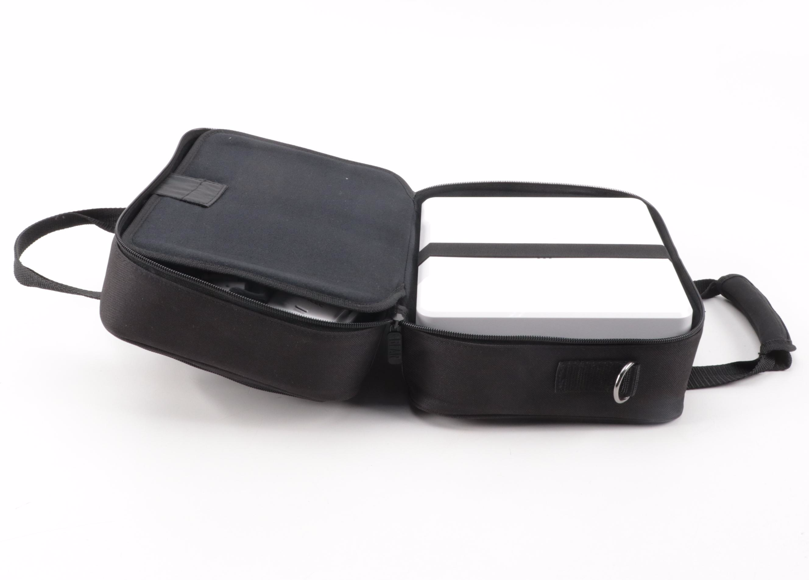 Yuneec "Breeze 4K" Flying Camera Smart Drone in Carrying Case
