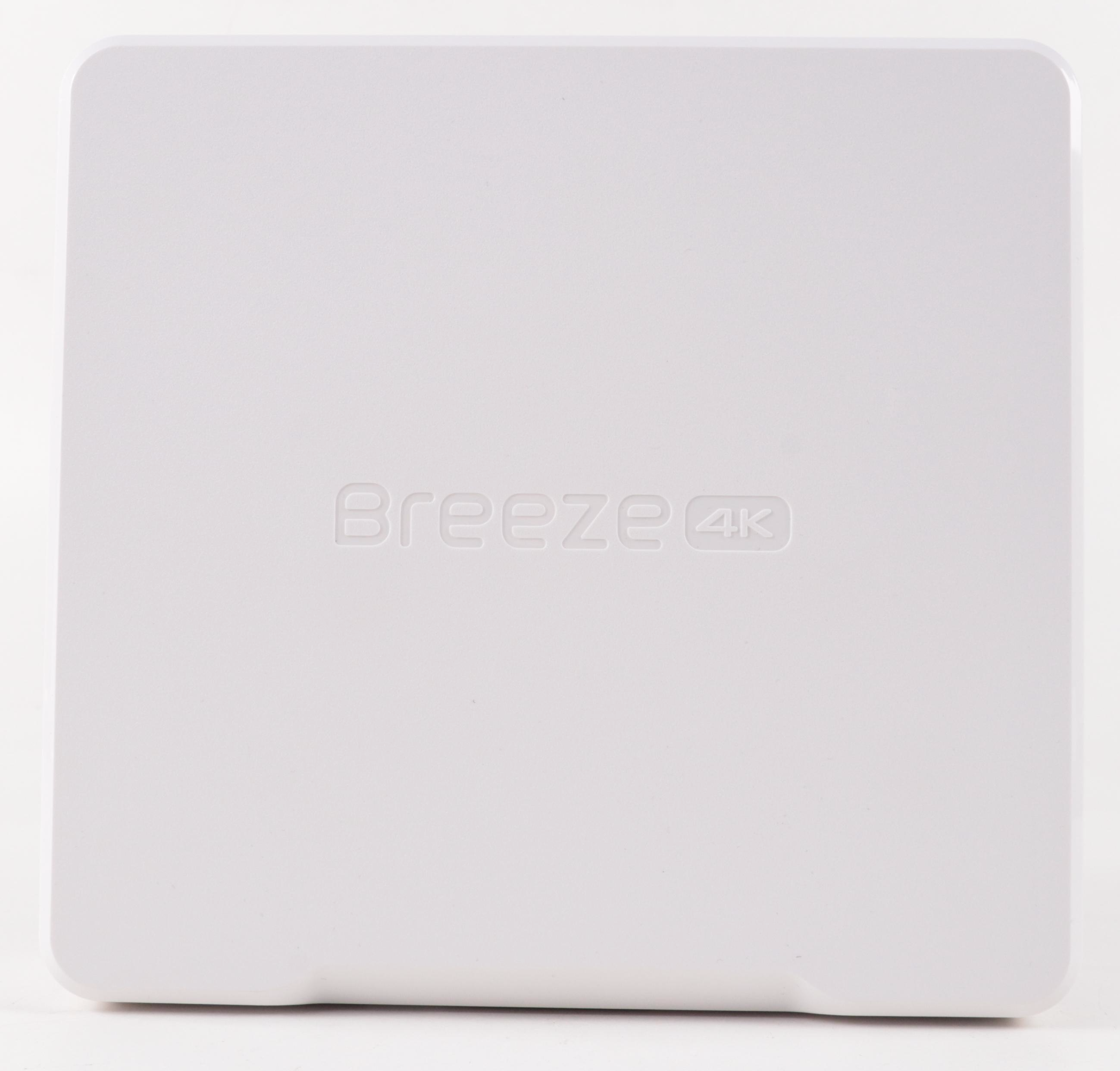 Yuneec "Breeze 4K" Flying Camera Smart Drone in Carrying Case