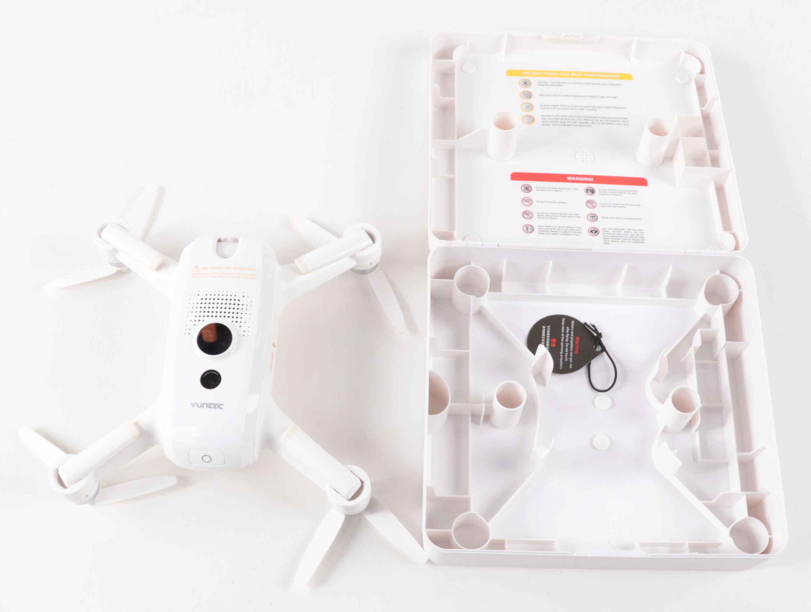 Yuneec "Breeze 4K" Flying Camera Smart Drone in Carrying Case