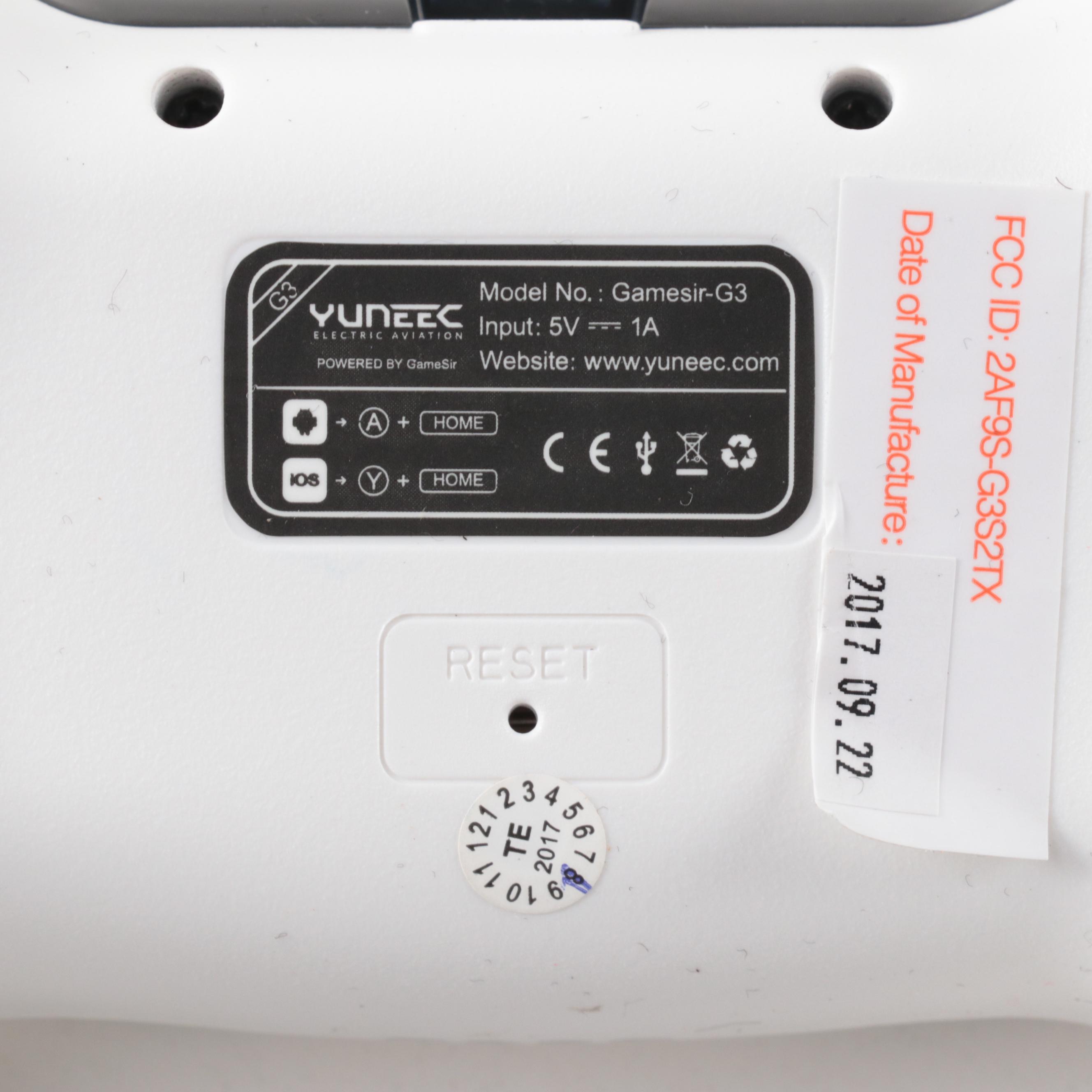 Yuneec "Breeze 4K" Flying Camera Smart Drone in Carrying Case