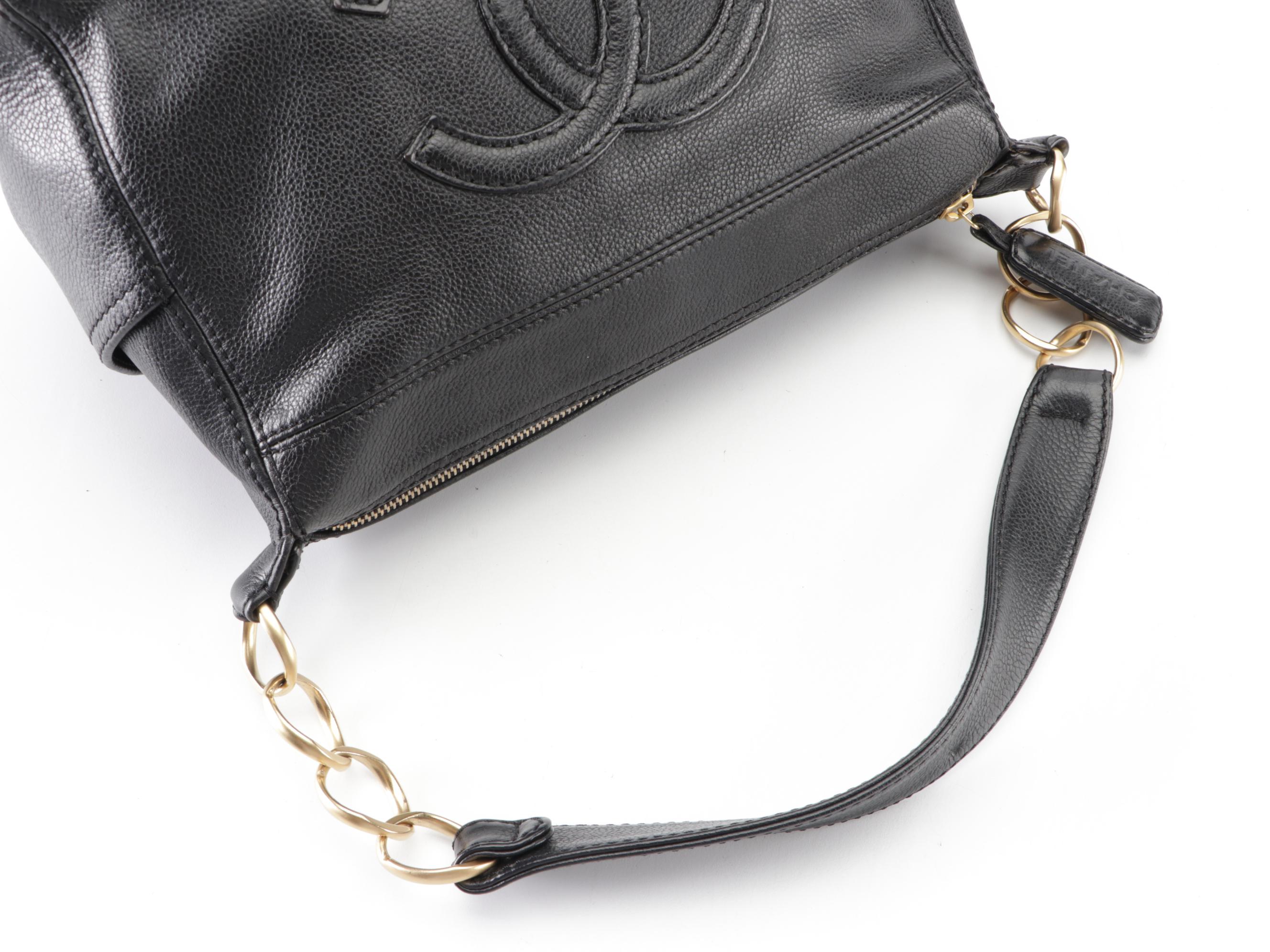 Chanel Chain Link Shoulder Bag in Black Caviar Leather
