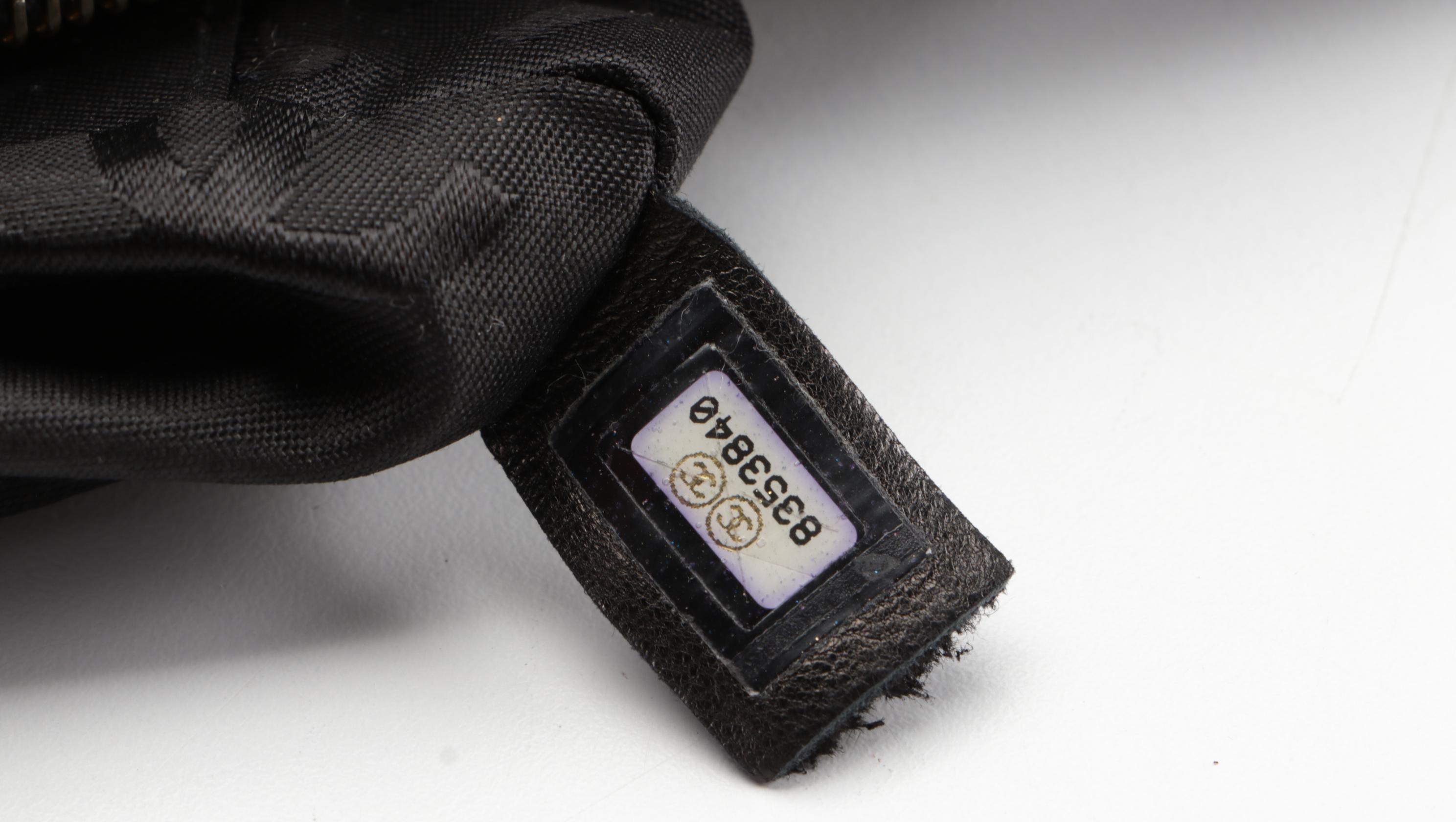 Chanel Chain Link Shoulder Bag in Black Caviar Leather