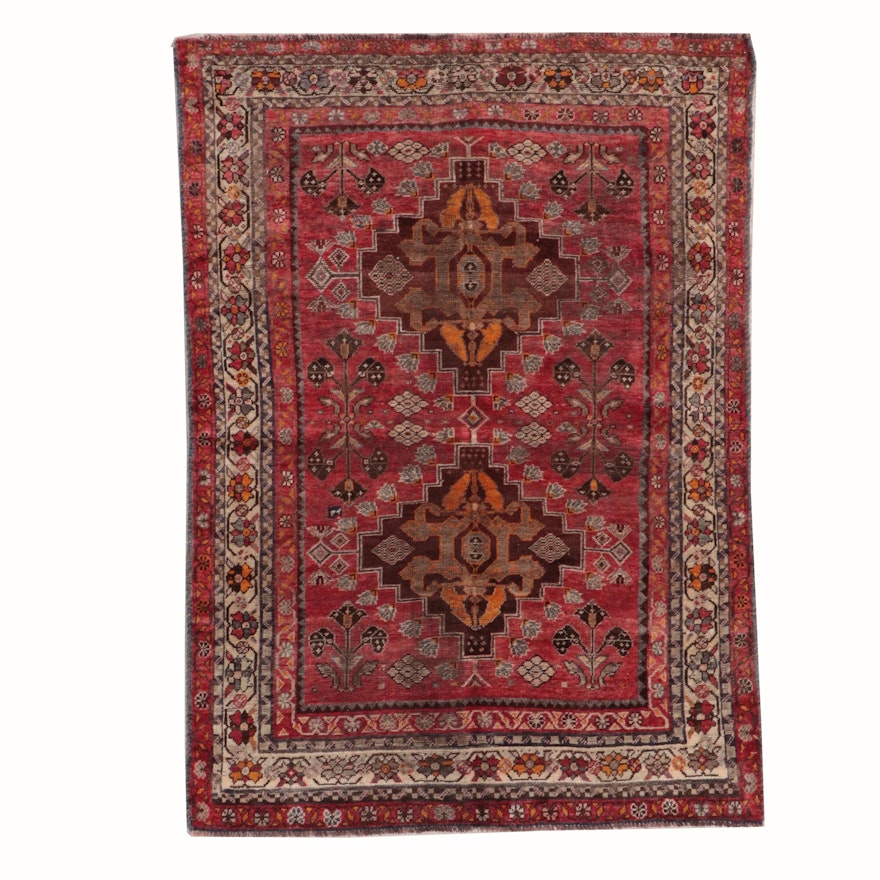 4'10 x 6'9 Hand-Knotted Persian Qashqai Area Rug