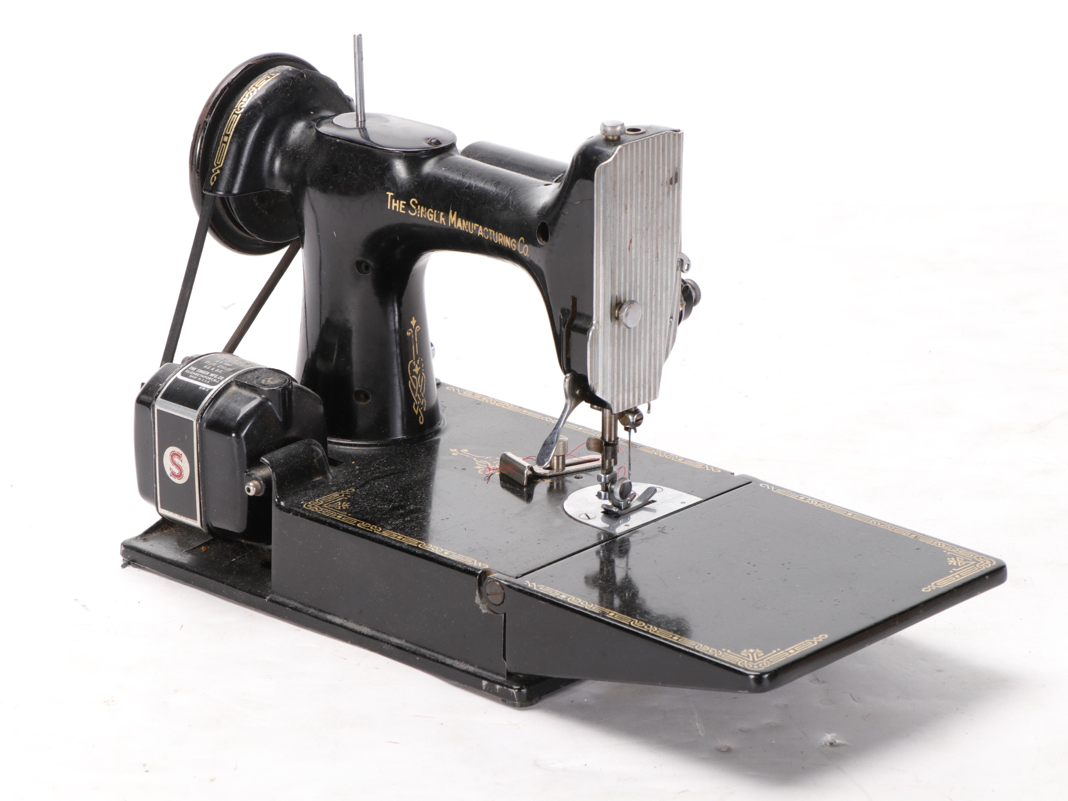 Singer Model 221-1 Featherweight Electric Sewing Machine, 1948