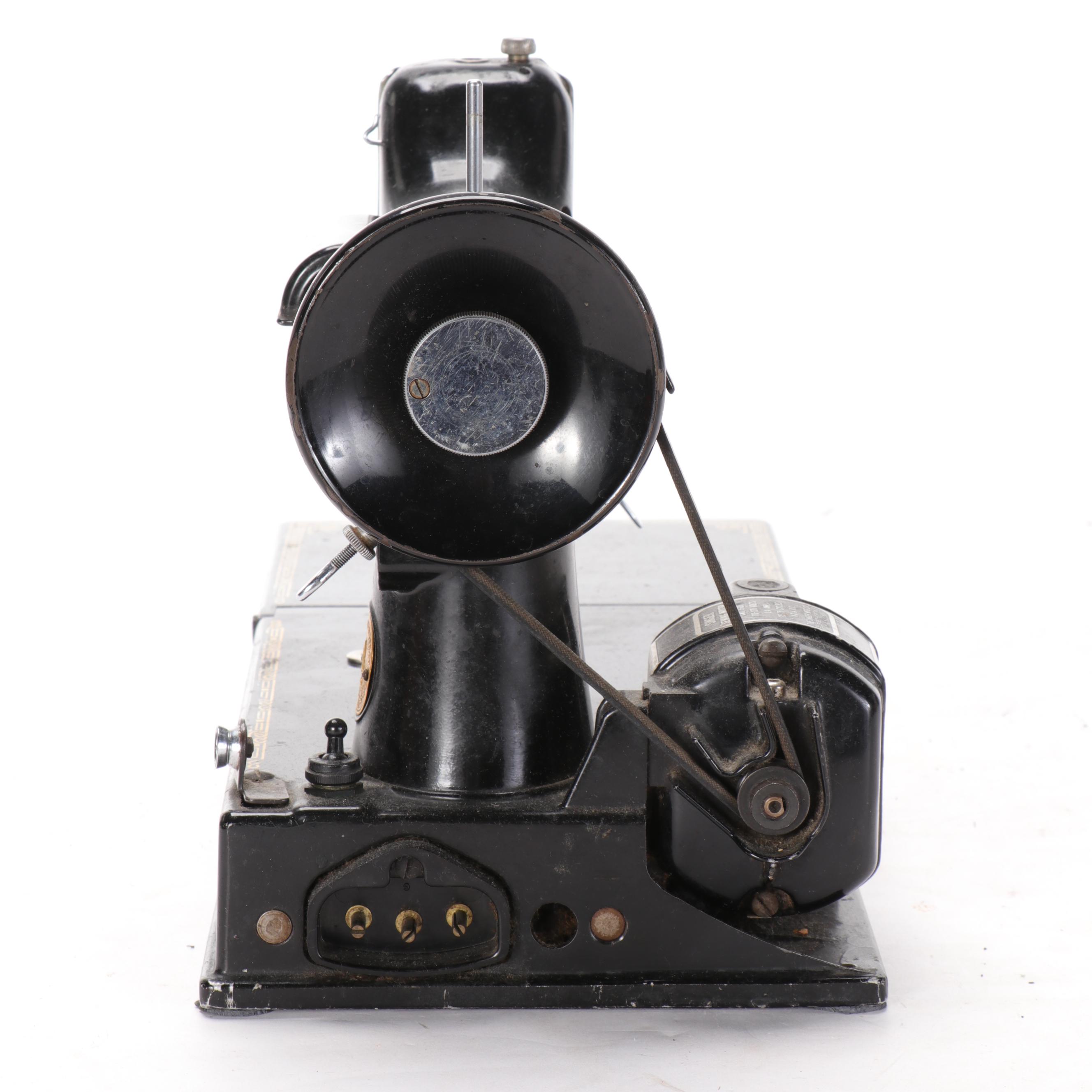 Singer Model 221-1 Featherweight Electric Sewing Machine, 1948