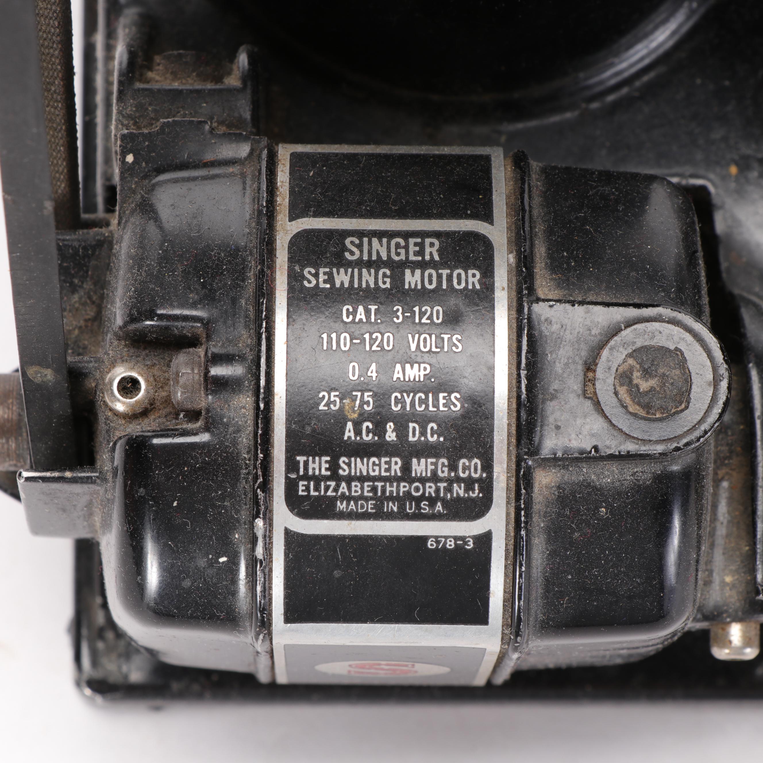 Singer Model 221-1 Featherweight Electric Sewing Machine, 1948