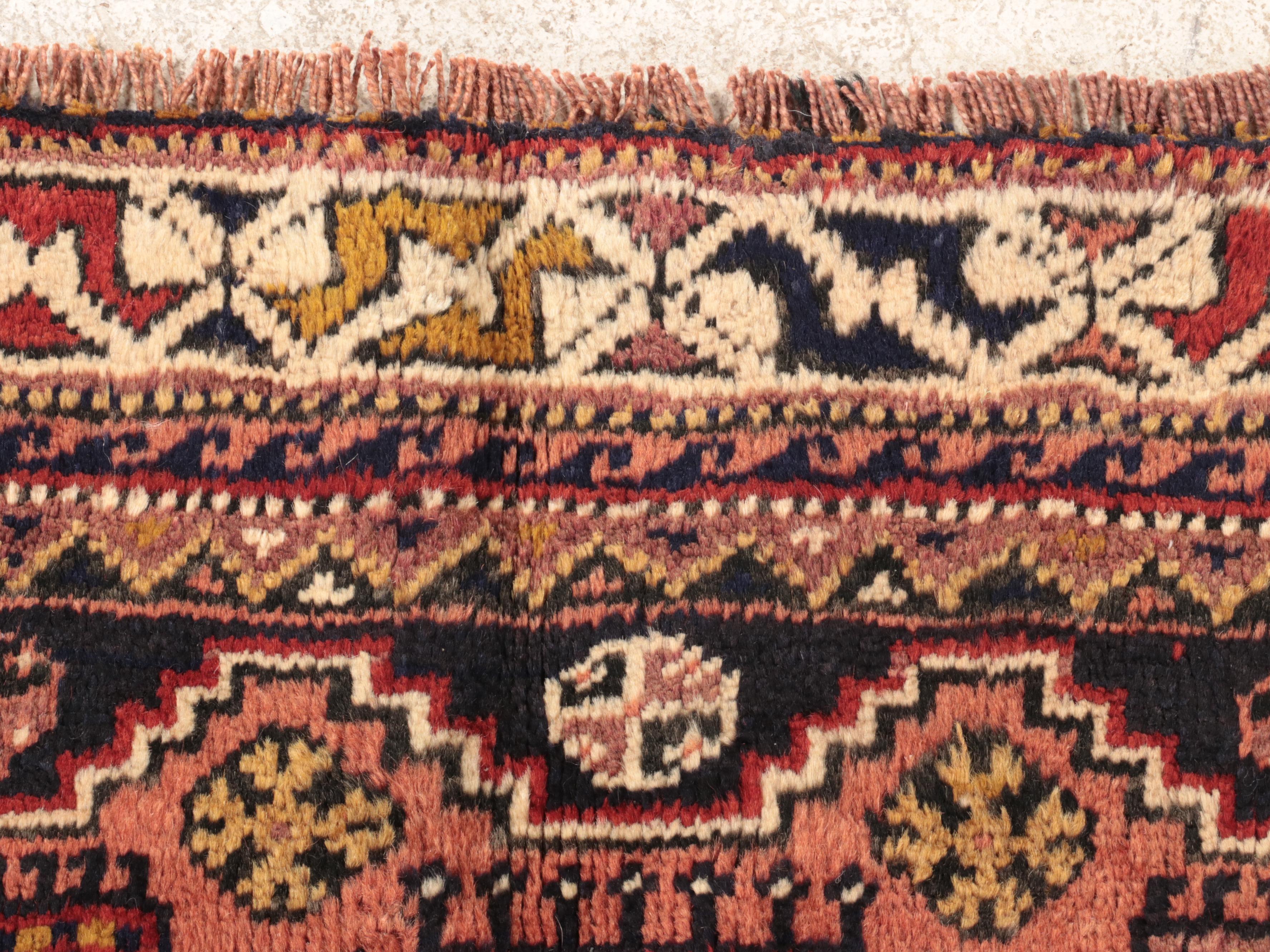 5'8 x 6'8 Hand-Knotted Persian Shiraz Area Rug