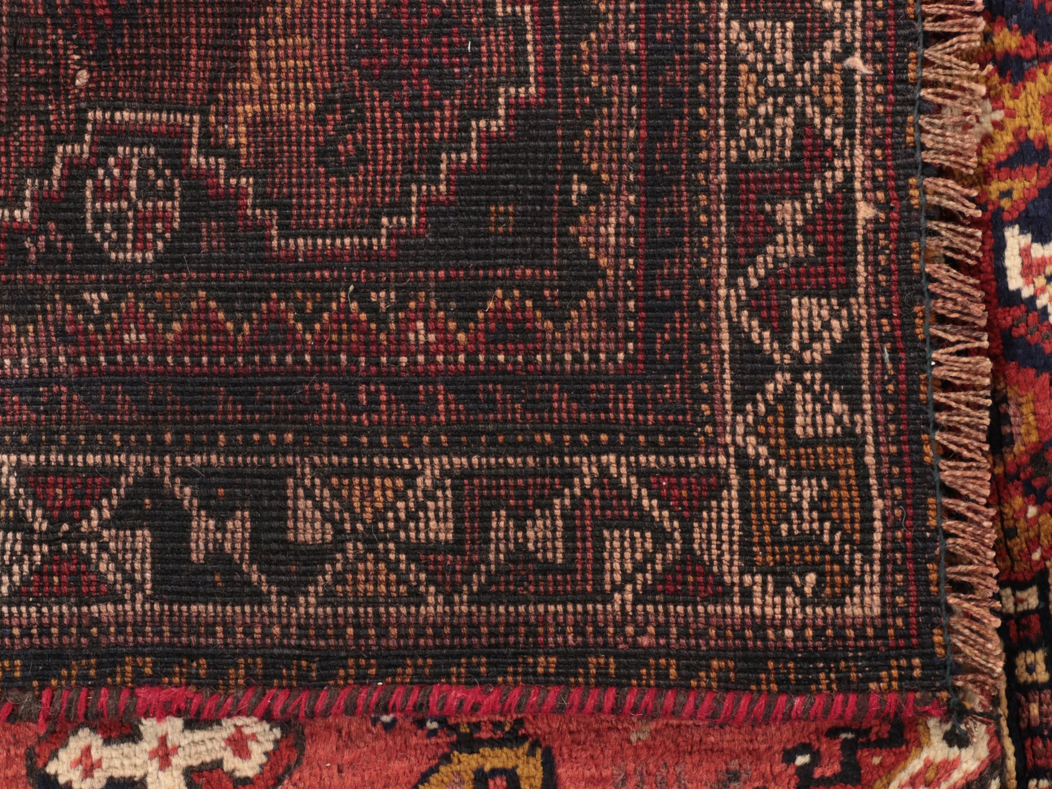 5'8 x 6'8 Hand-Knotted Persian Shiraz Area Rug
