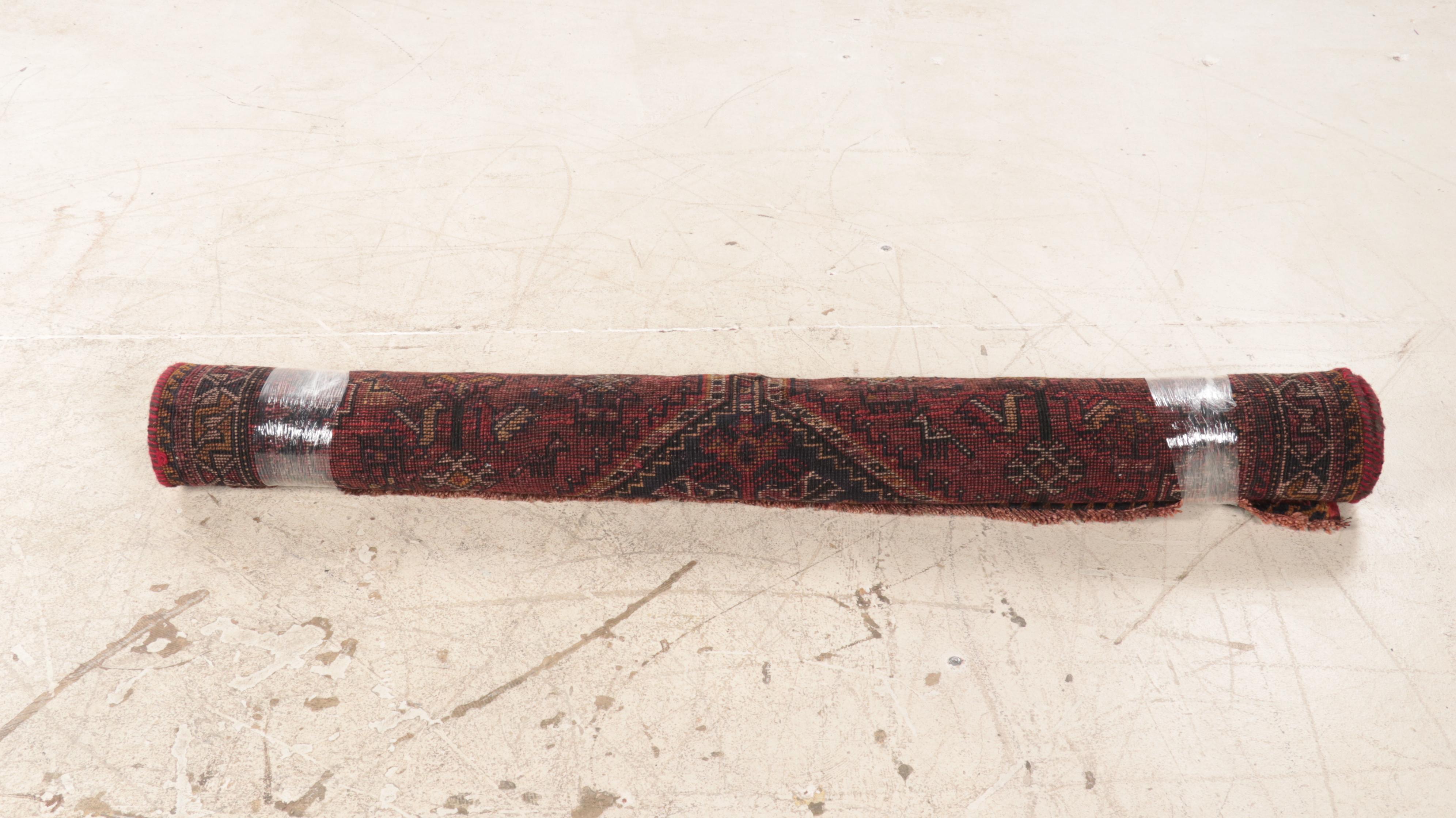 5'8 x 6'8 Hand-Knotted Persian Shiraz Area Rug