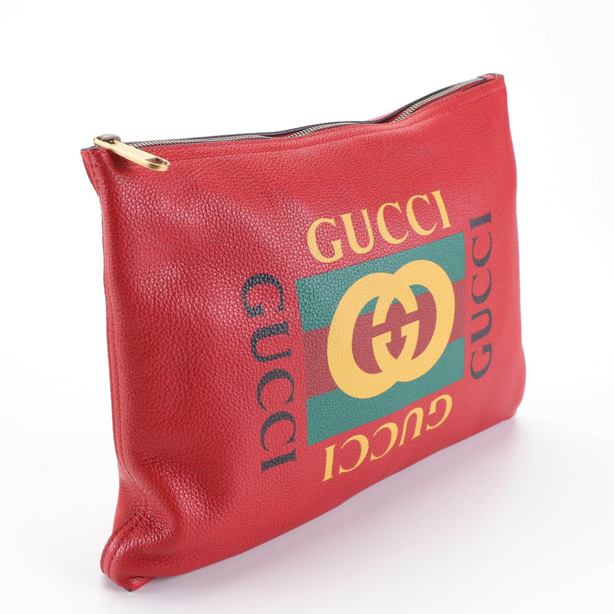 Gucci Logo Portfolio Pouch in Pebbled Calfskin Leather with Box