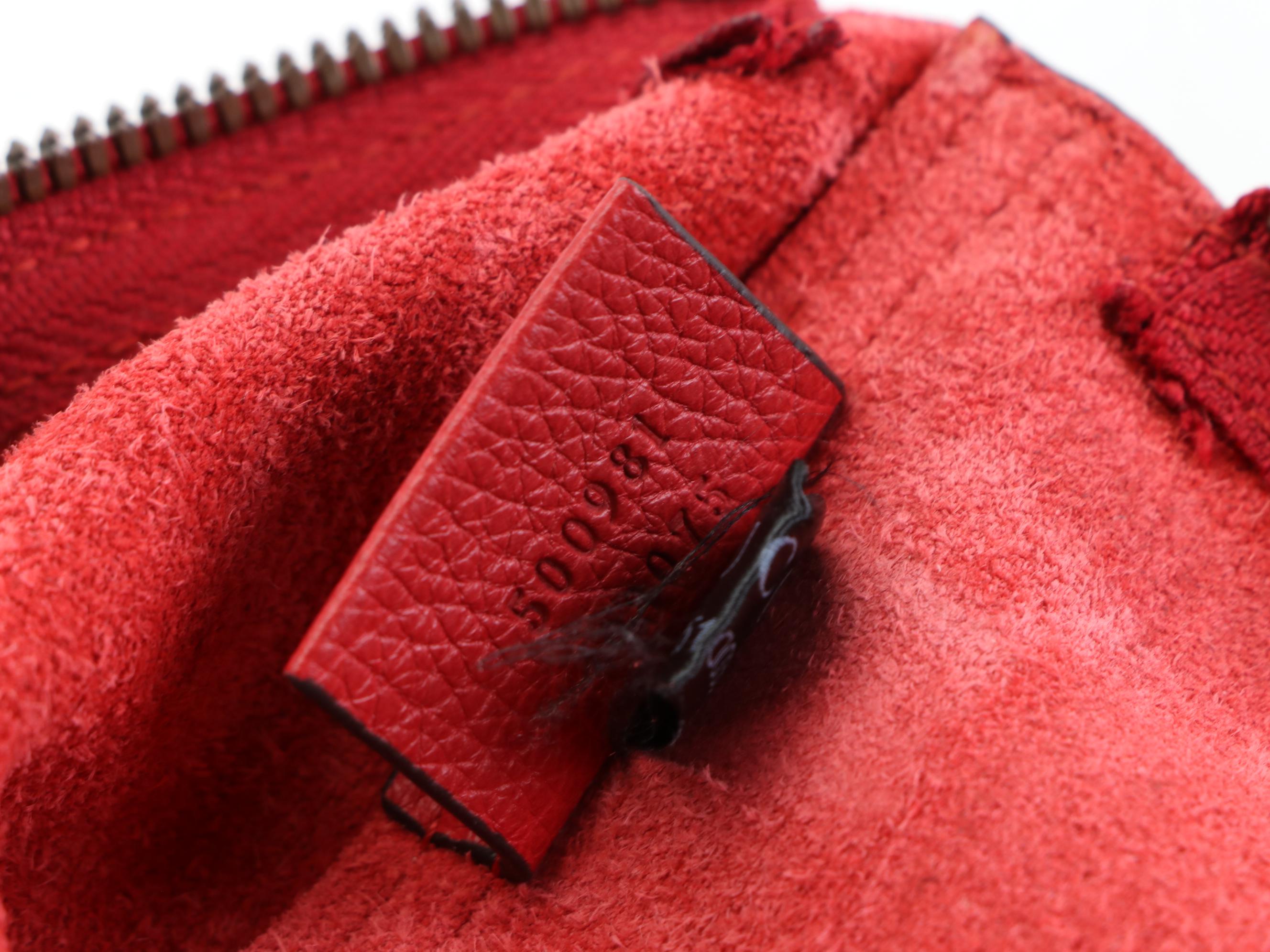 Gucci Logo Portfolio Pouch in Pebbled Calfskin Leather with Box