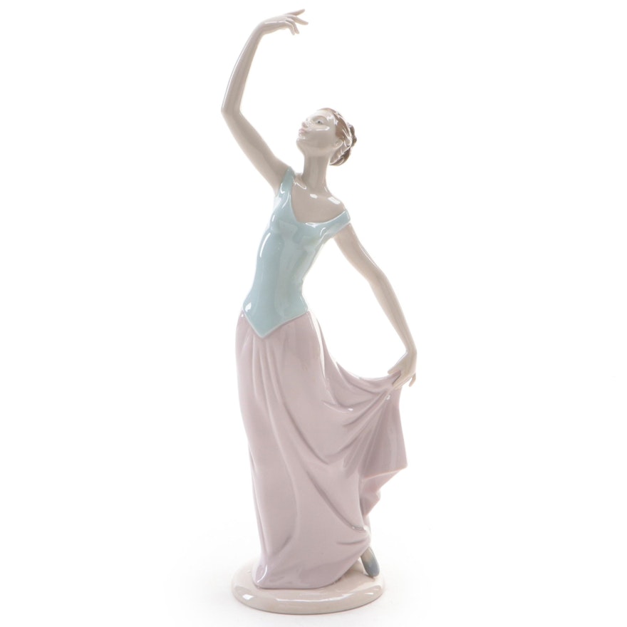 Lladro Porcelain Figurine Ballet Dancer 20th C.
