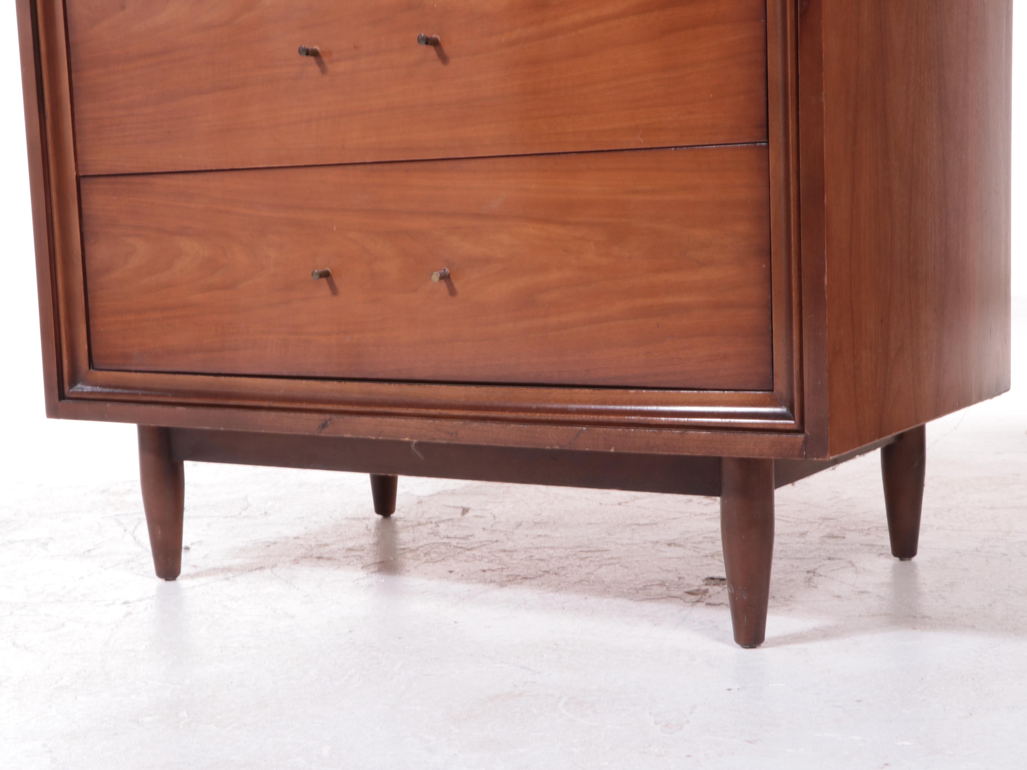 Rike-Kumler Co. Mid Century Modern Walnut Five-Drawer Chest