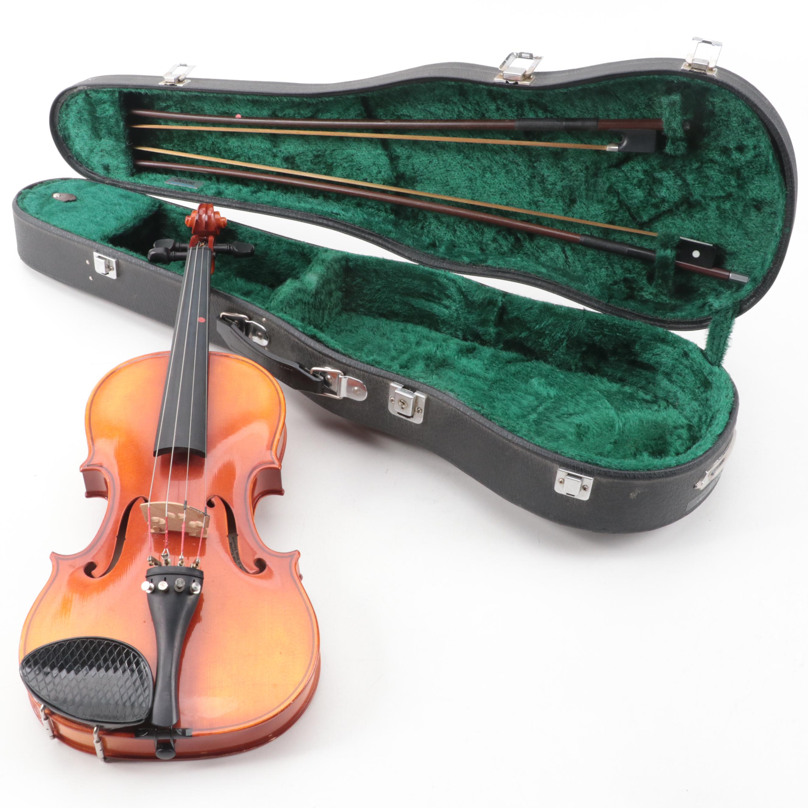 Suzuki No. 220 3/4 Violin with Bows and Case, 1980