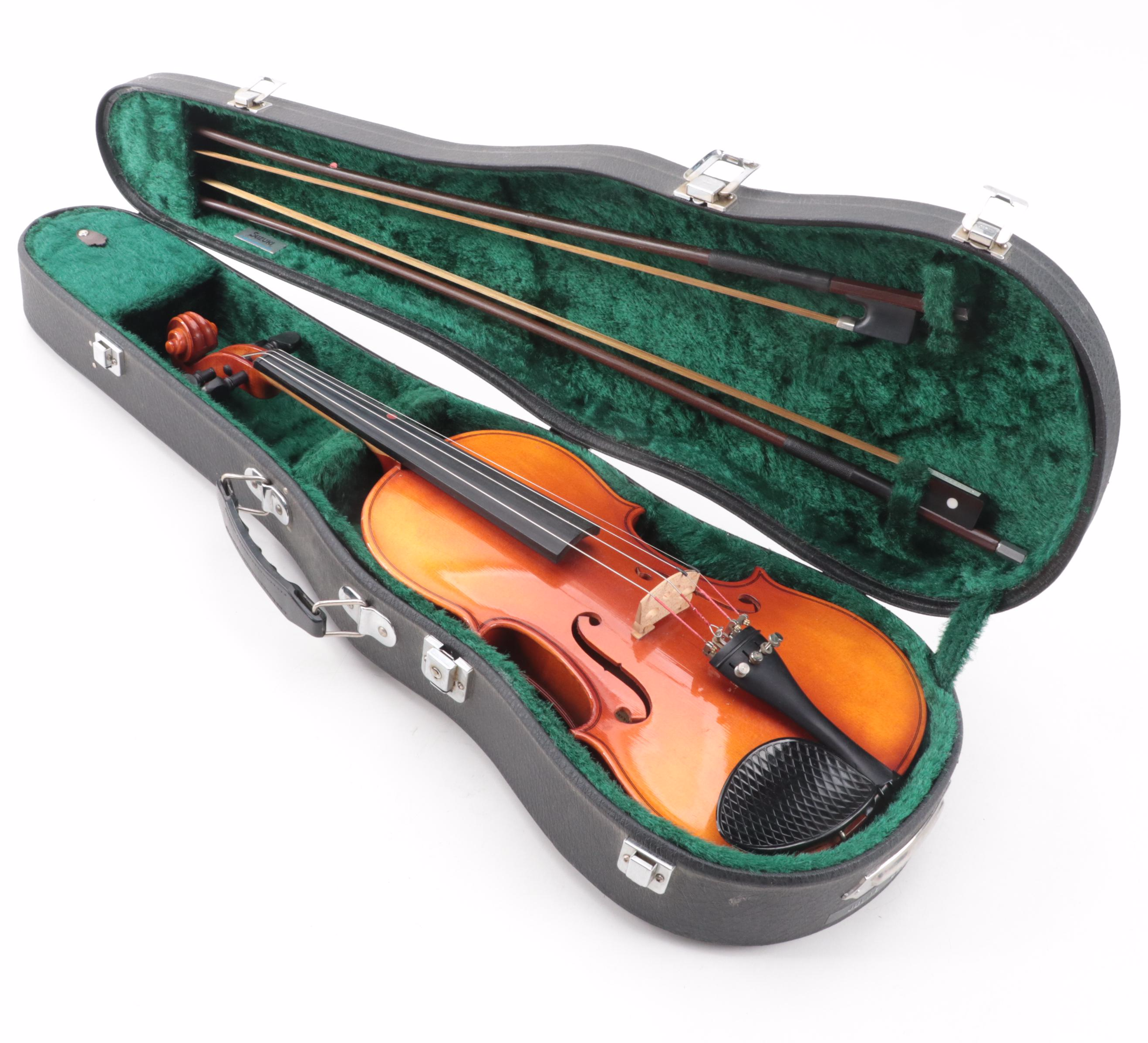 Suzuki No. 220 3/4 Violin with Bows and Case, 1980