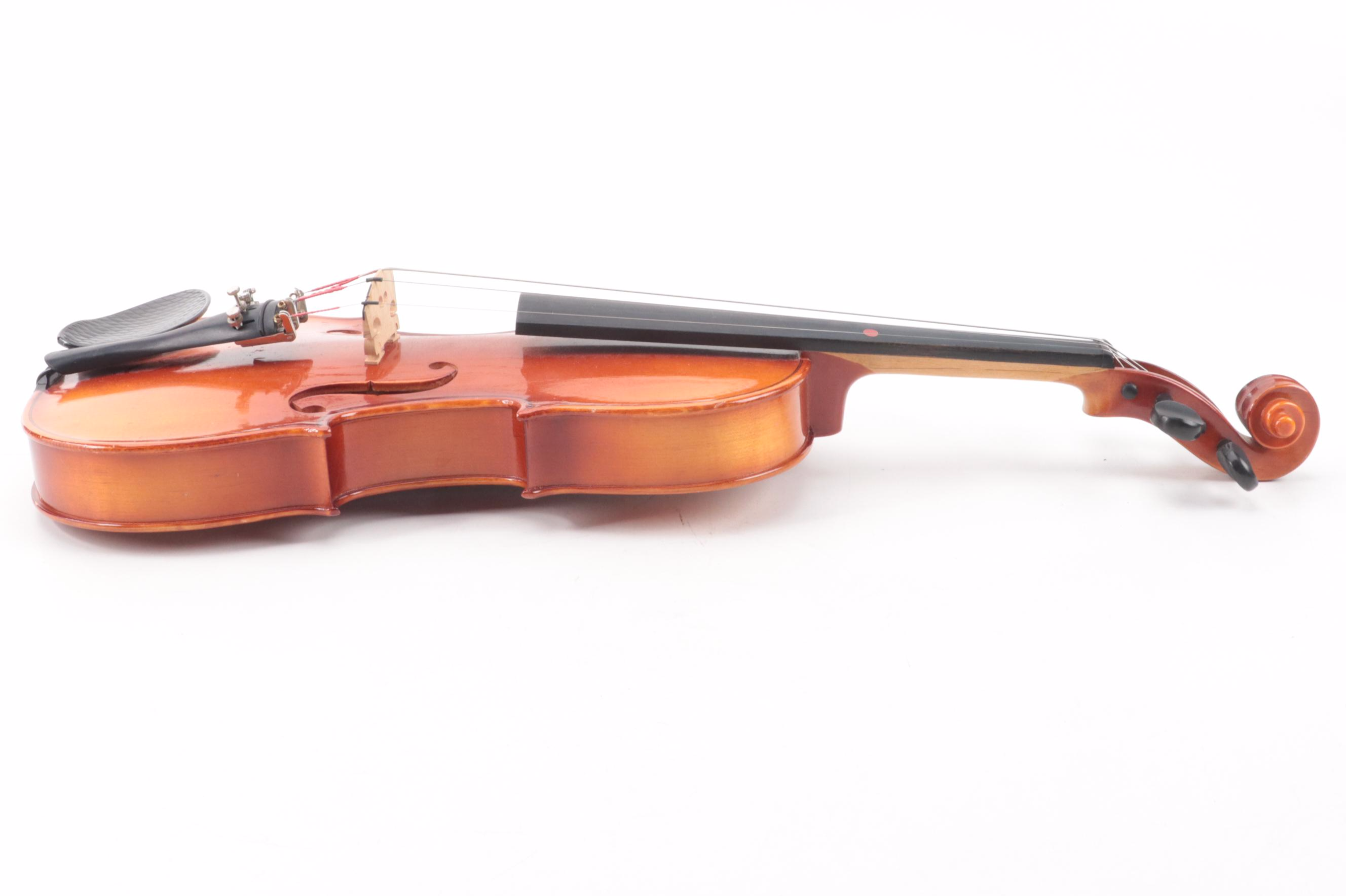 Suzuki No. 220 3/4 Violin with Bows and Case, 1980