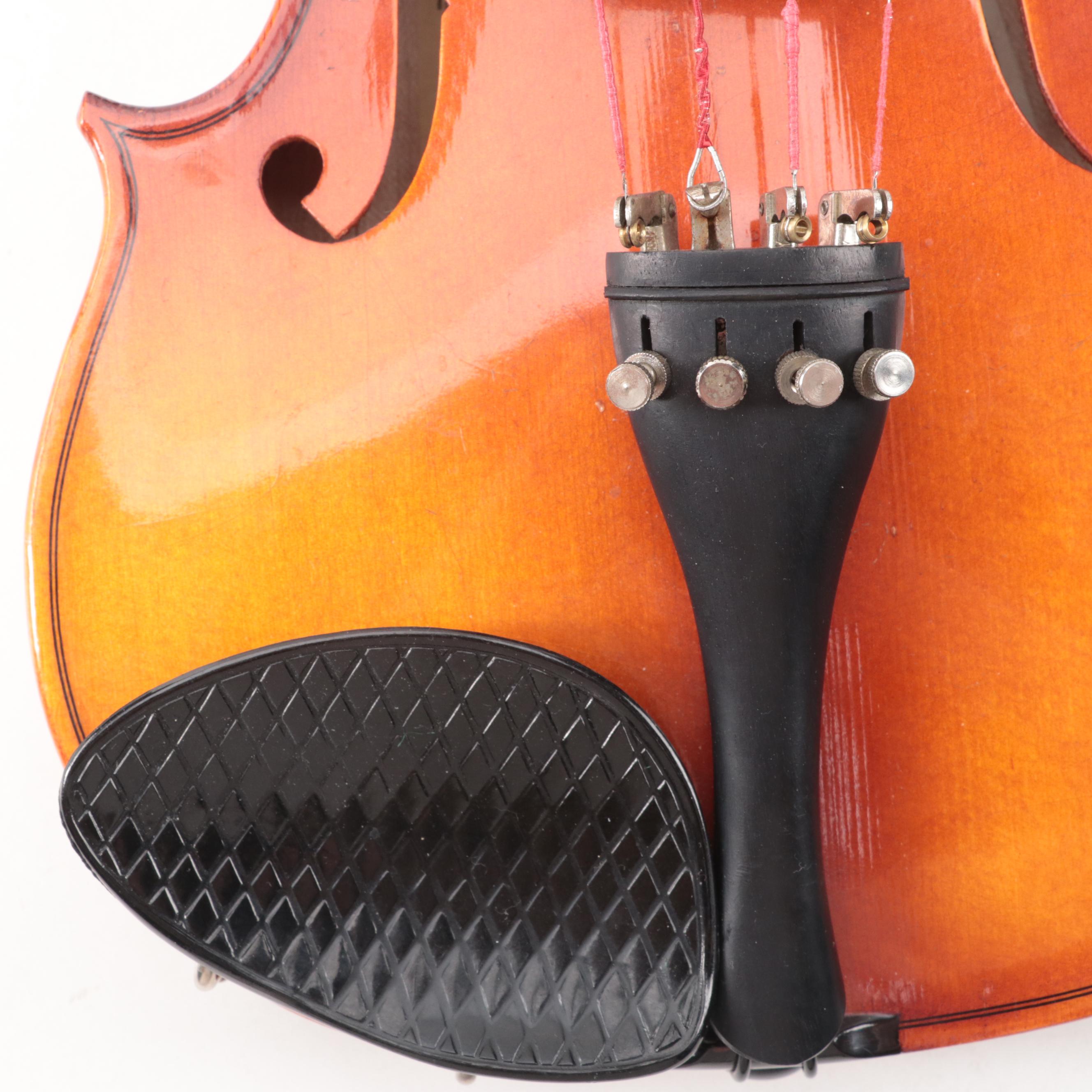 Suzuki No. 220 3/4 Violin with Bows and Case, 1980