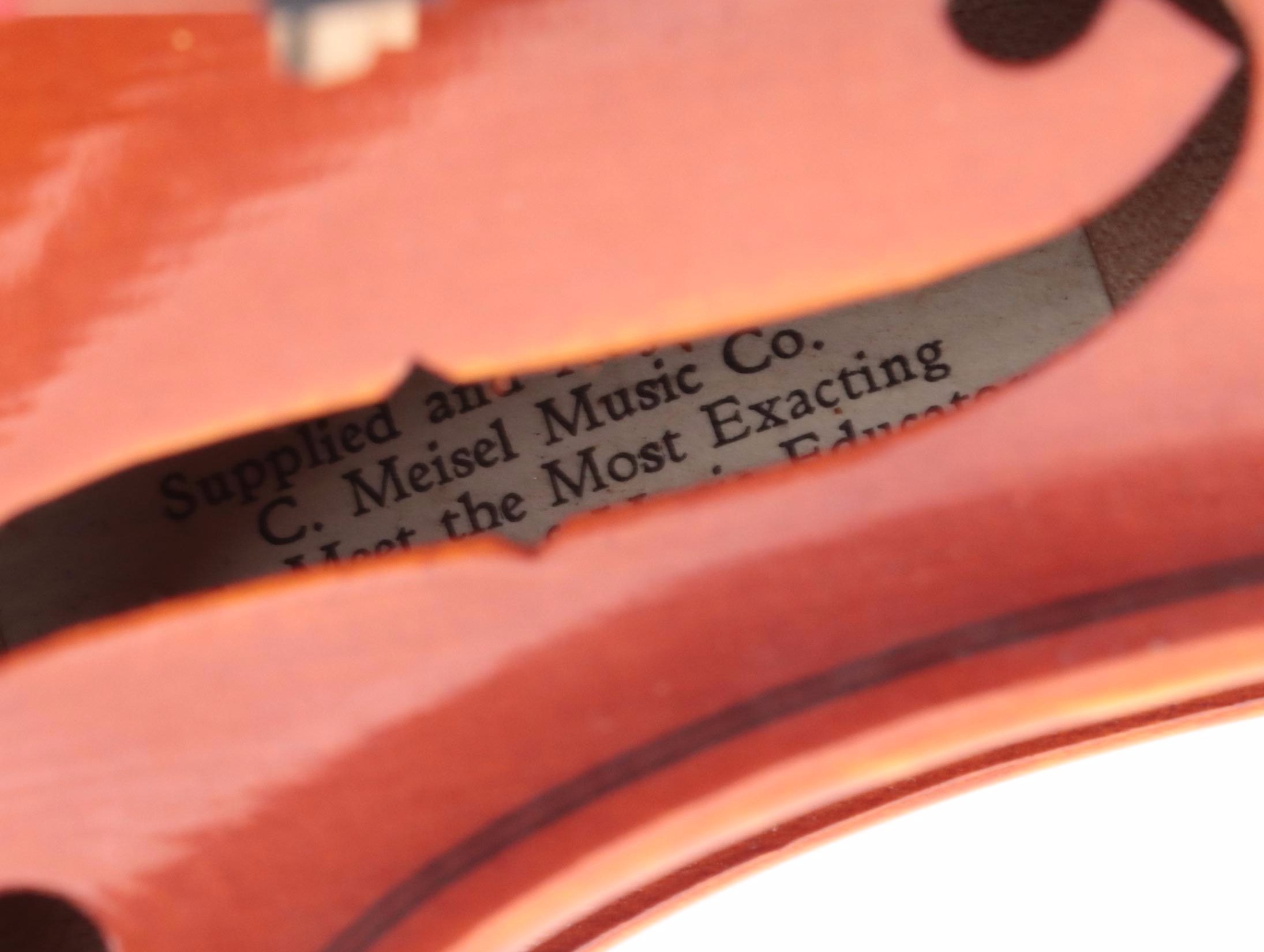 Suzuki No. 220 3/4 Violin with Bows and Case, 1980