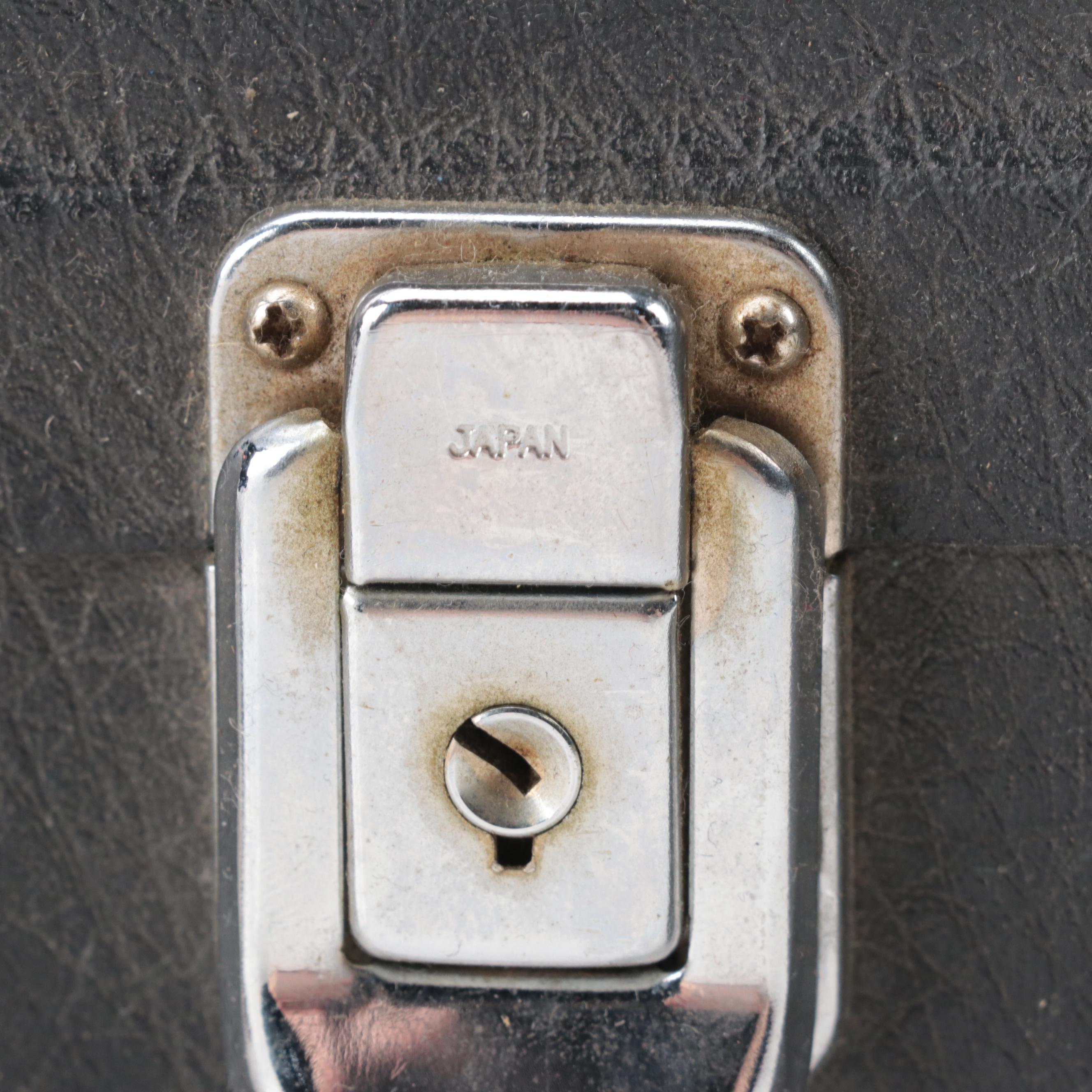 Suzuki No. 220 3/4 Violin with Bows and Case, 1980