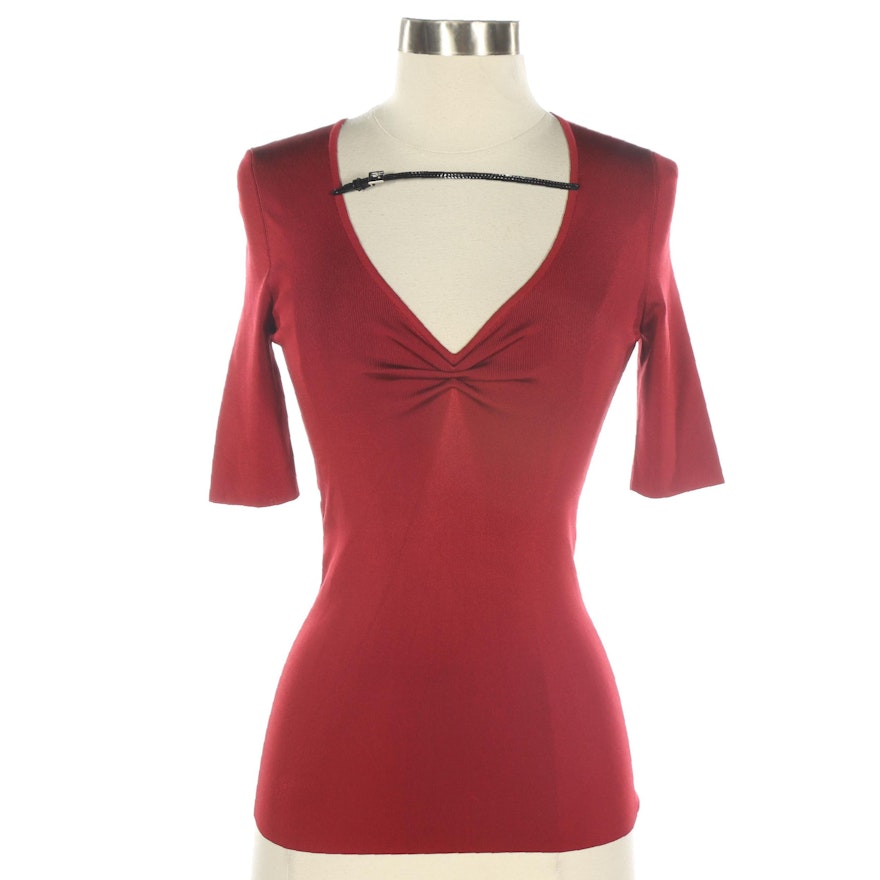 Gucci Short Sleeve Knit Top in Burgundy Viscose with G Belt Detail