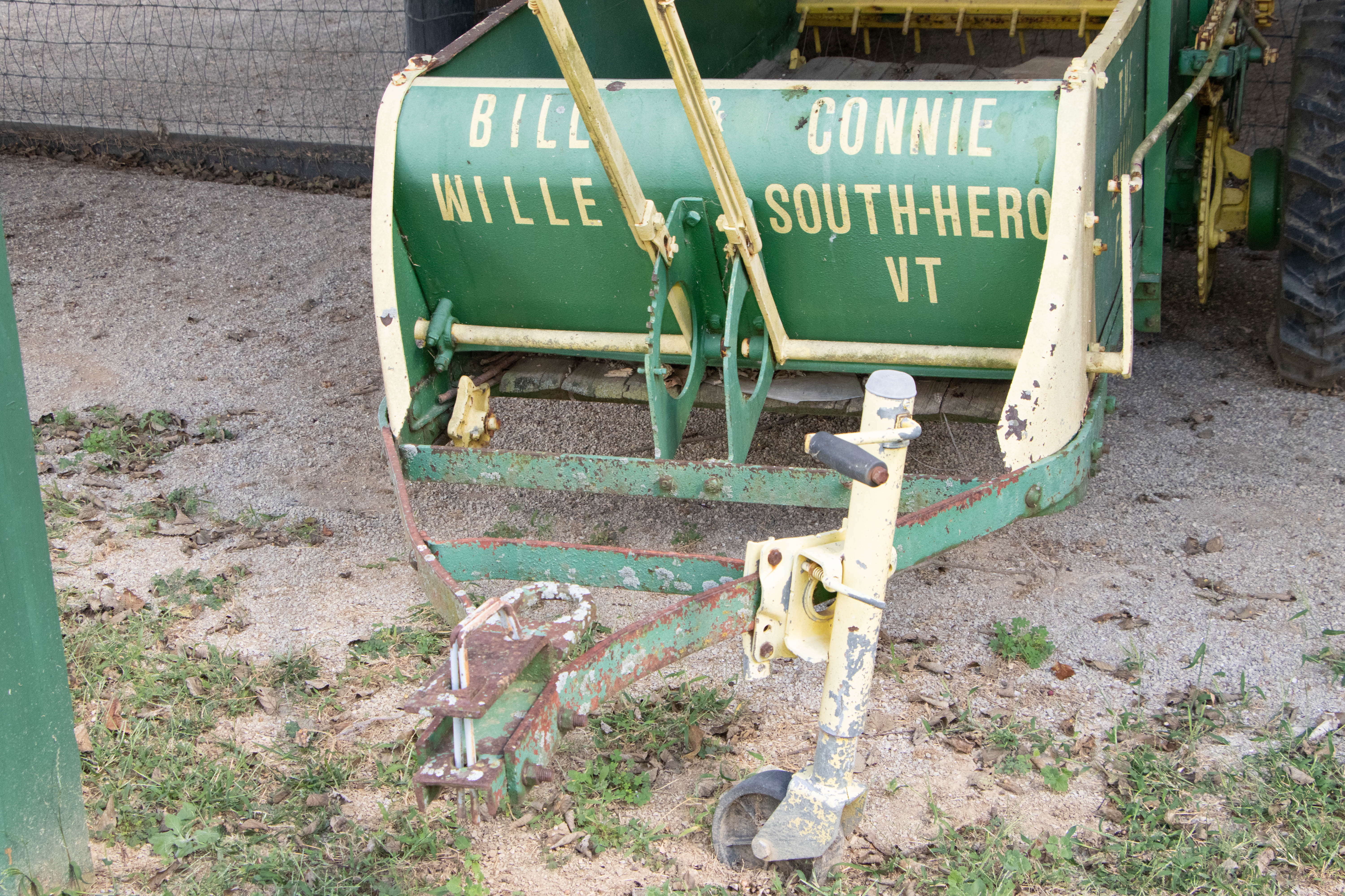 John Deere Willey Farm Manure Spreader