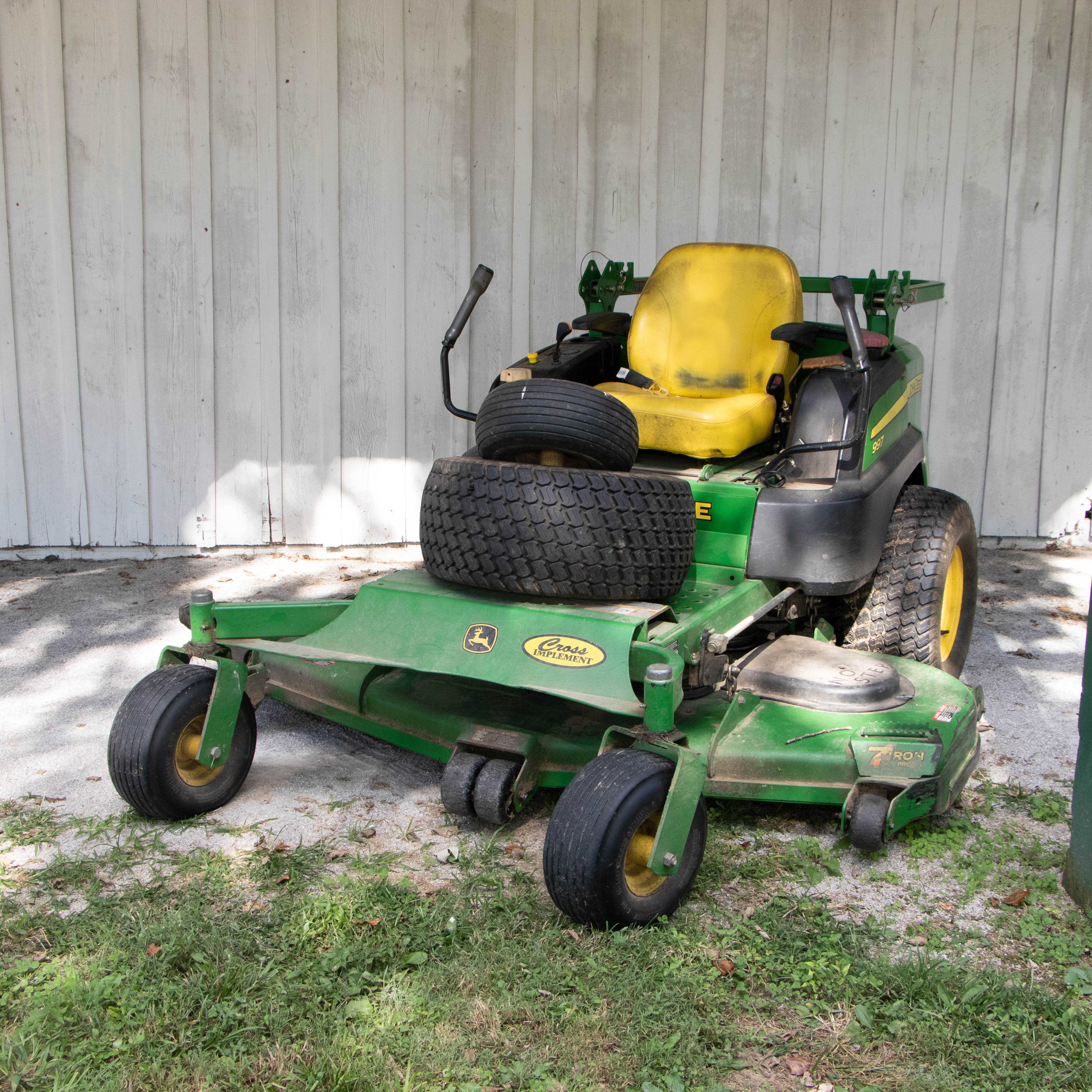 John Deere 997 Diesel Z Trak Zero Turn Mower