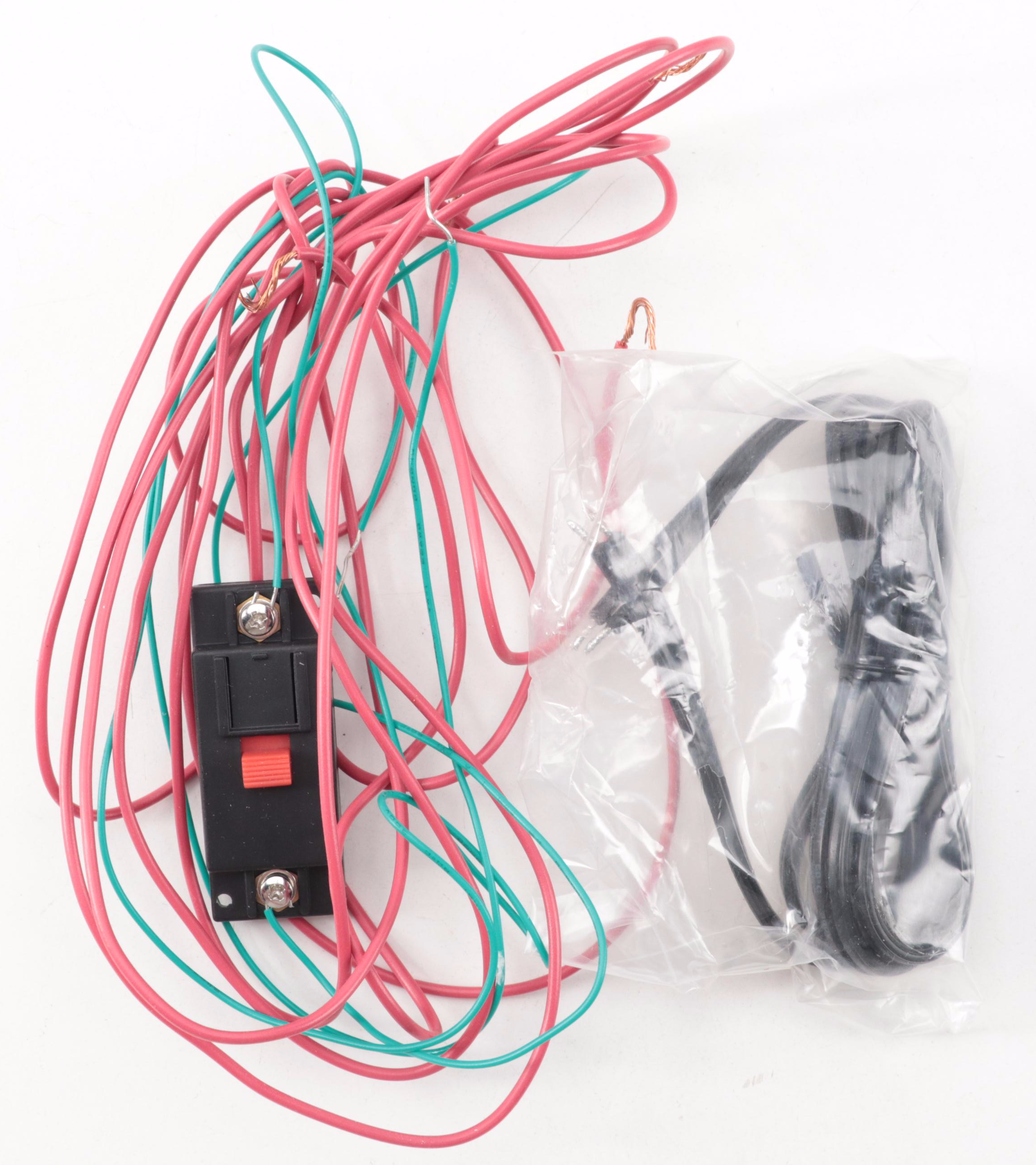 Lionel Santa Fe Electric Train Locomotive, Transformer, Lumber Loader, Log Car