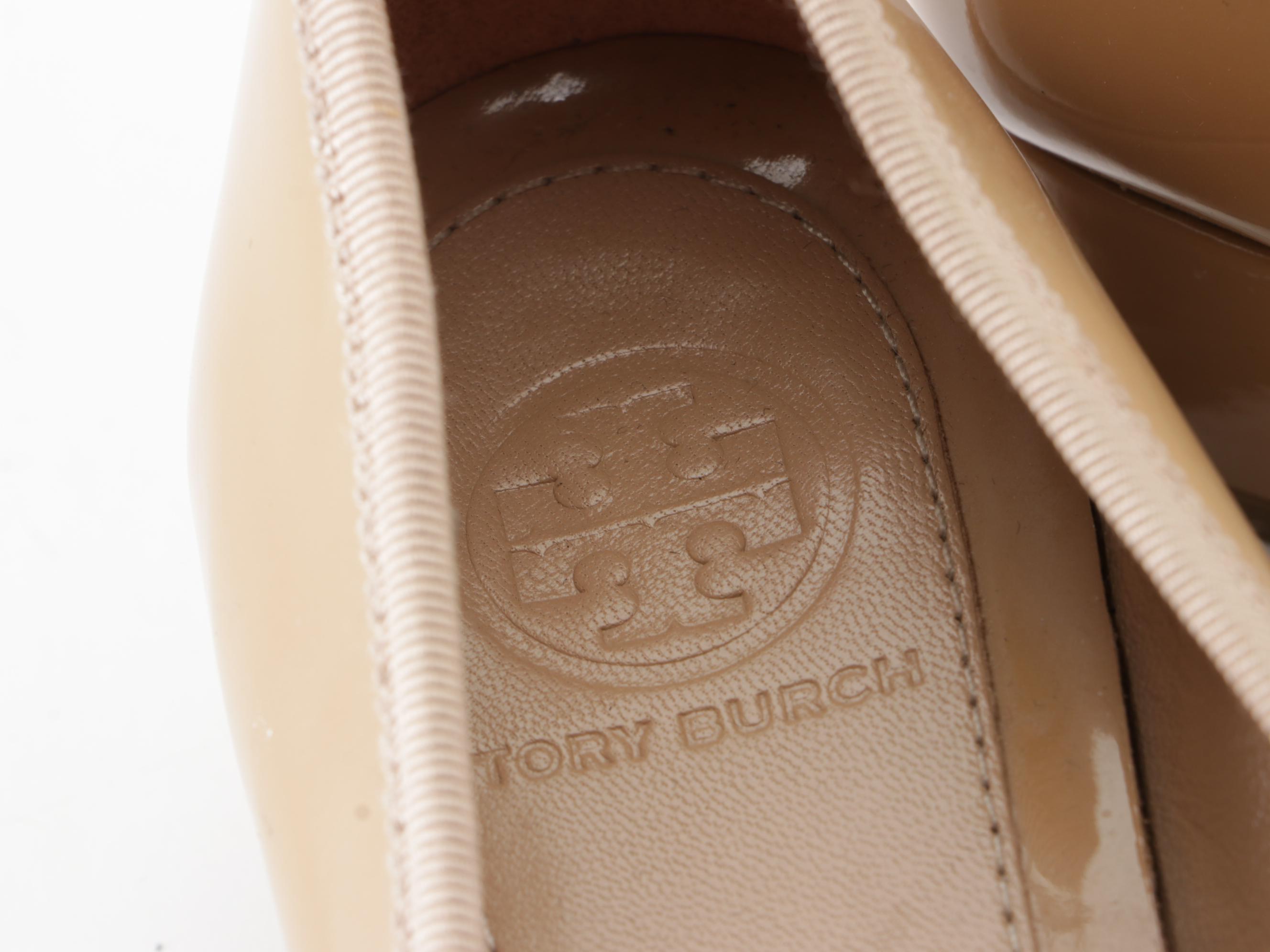 Tory Butch Low-Heel Pumps in Nude Patent Leather with Grosgrain Trim