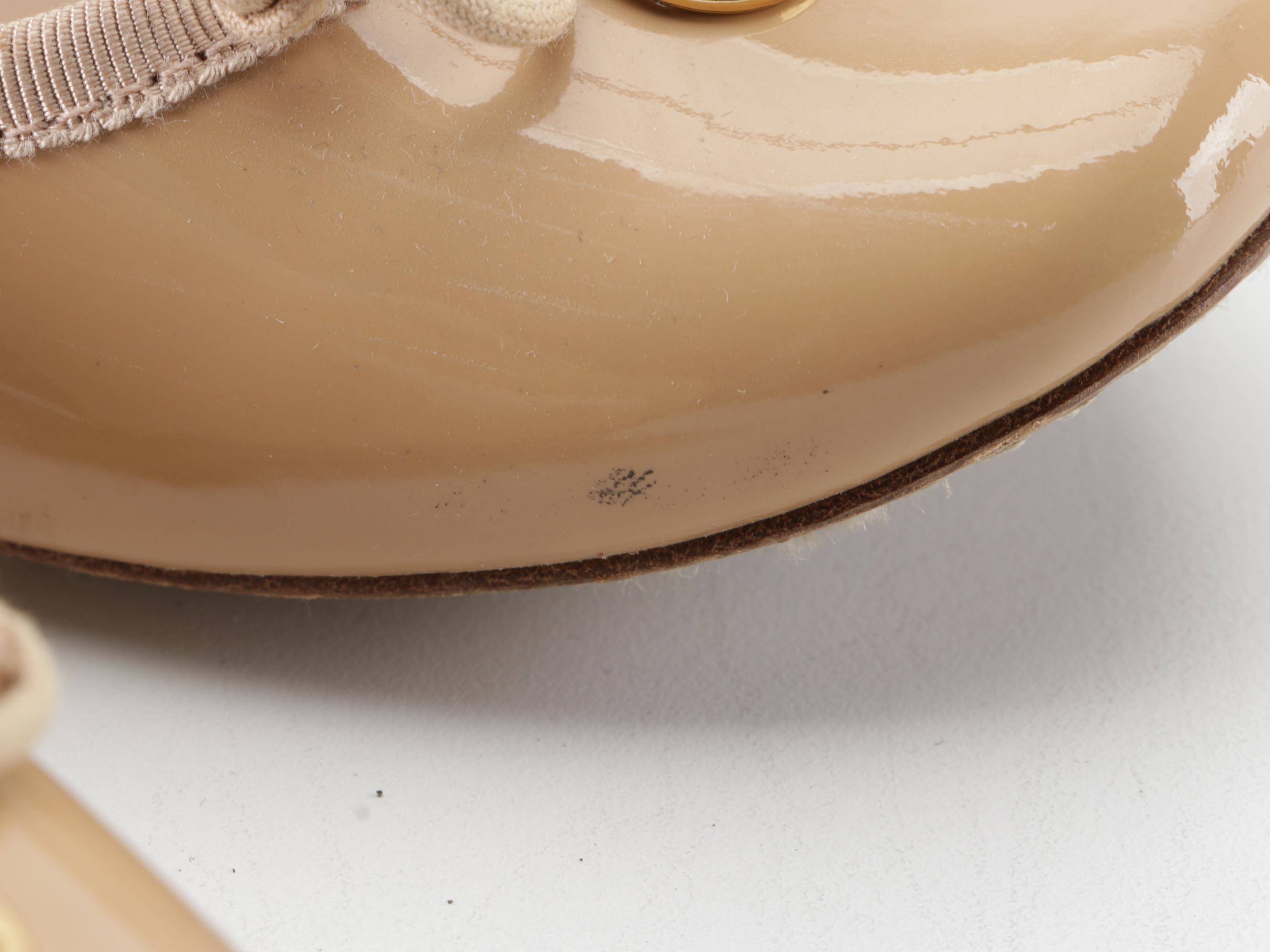 Tory Butch Low-Heel Pumps in Nude Patent Leather with Grosgrain Trim