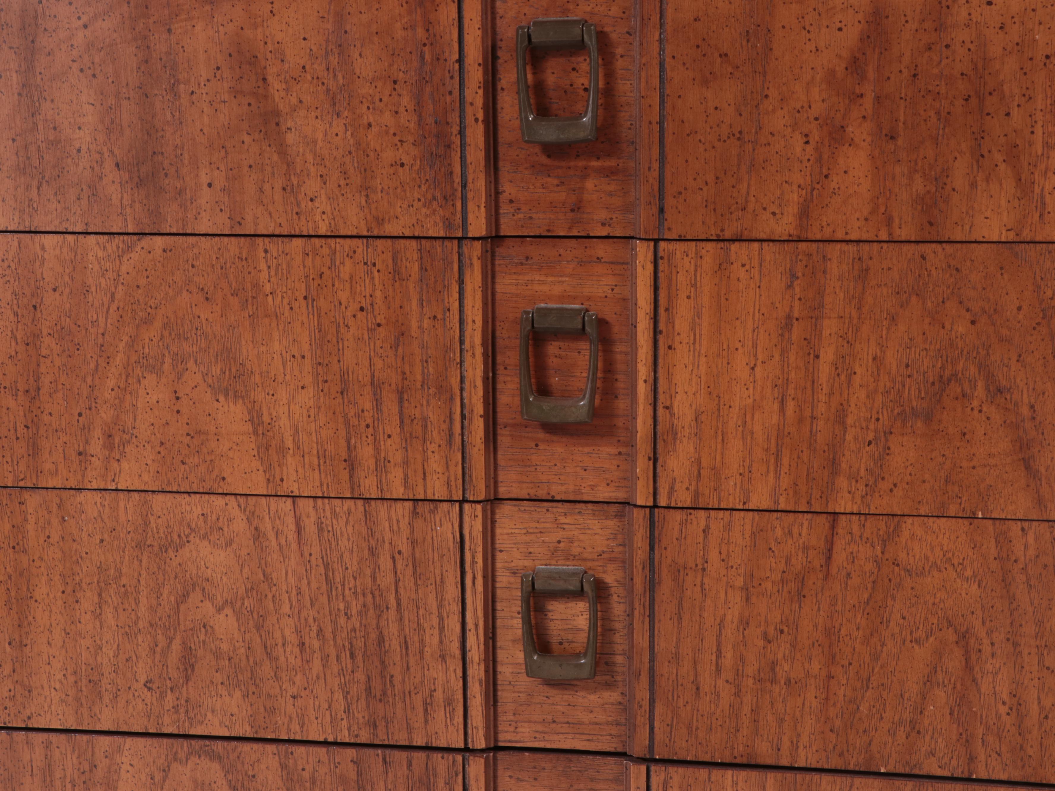 Dixie Neoclassical Style Oak Five-Drawer Chest, circa 1970