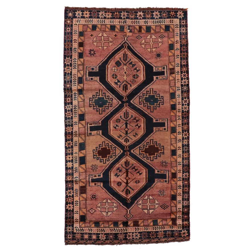 4'9 x 8'1 Hand-Knotted Persian Shiraz Area Rug