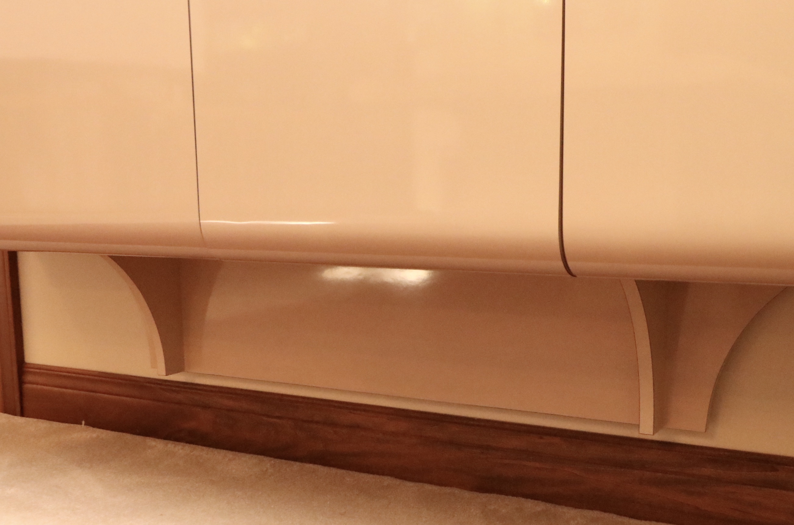 Dillingham Mfg. Beige Lacquered Credenza with Marble, 1980s