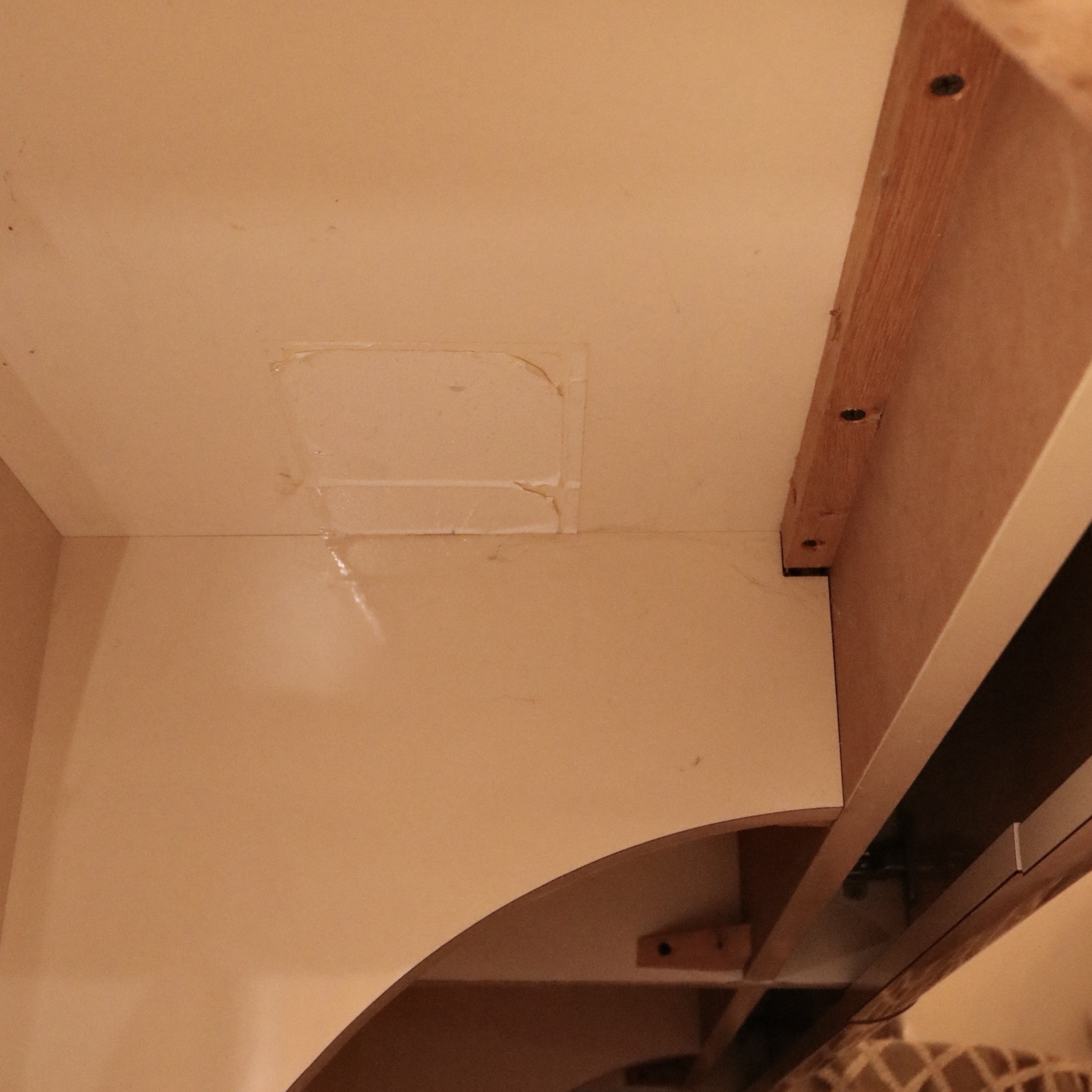 Dillingham Mfg. Beige Lacquered Credenza with Marble, 1980s