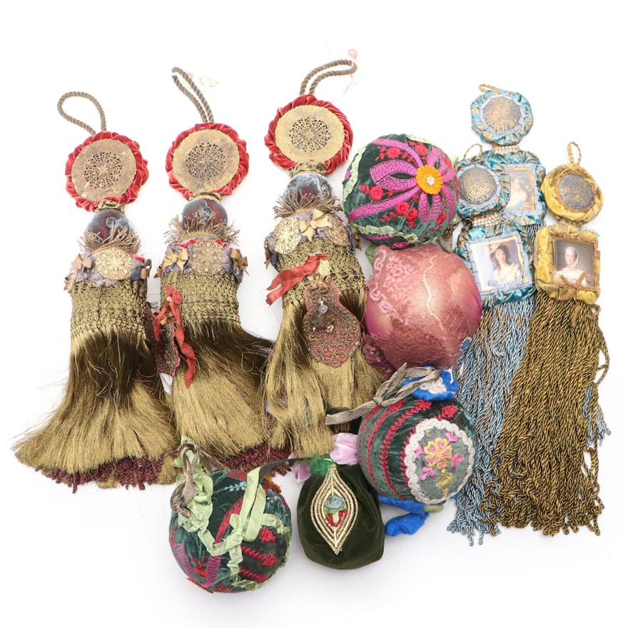 Georgettes & Chiffons Hand-Made Fabric Ornaments and Tassels