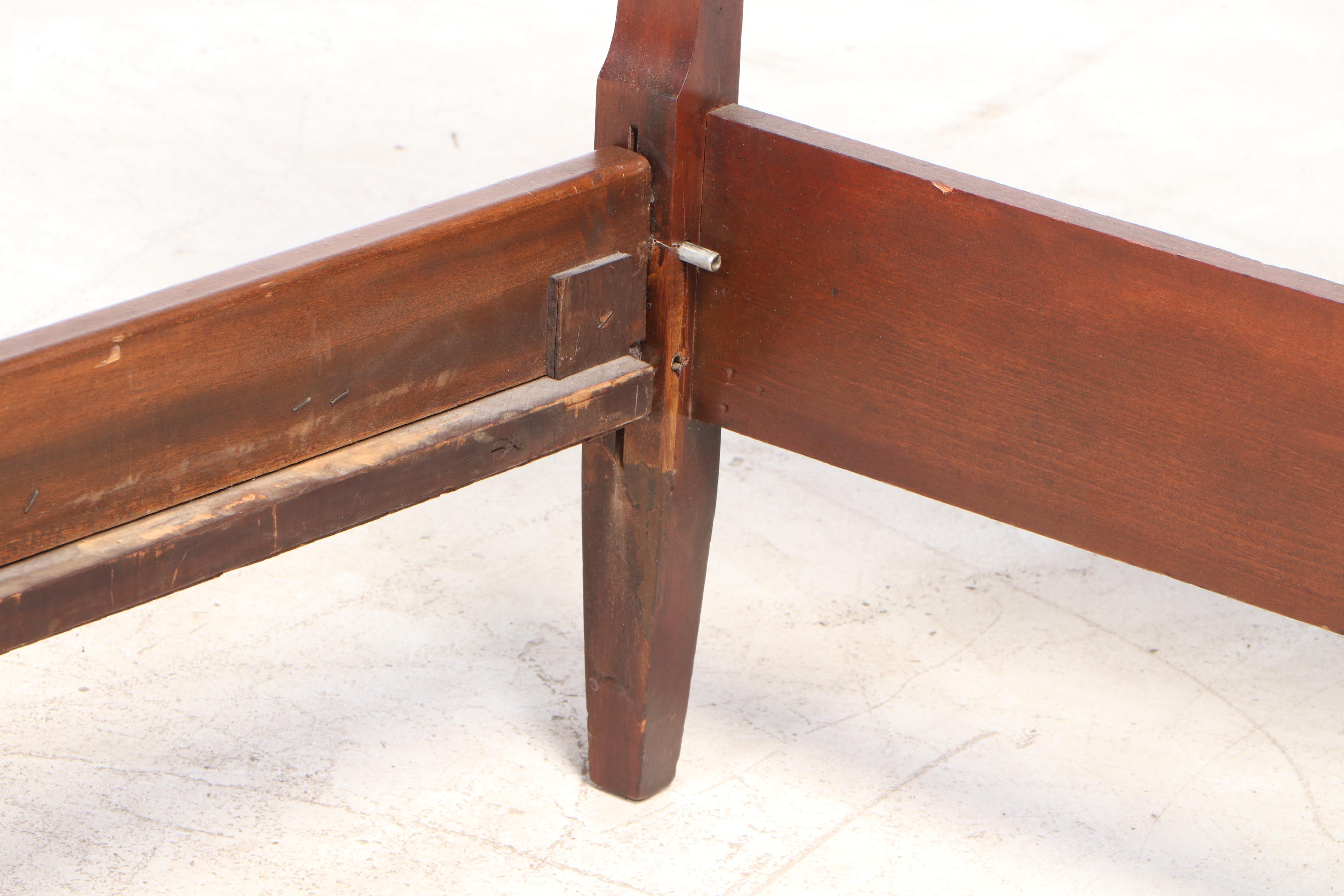 Thomasville Chair Company Chippendale Style Mahogany Full Size Bed Frame