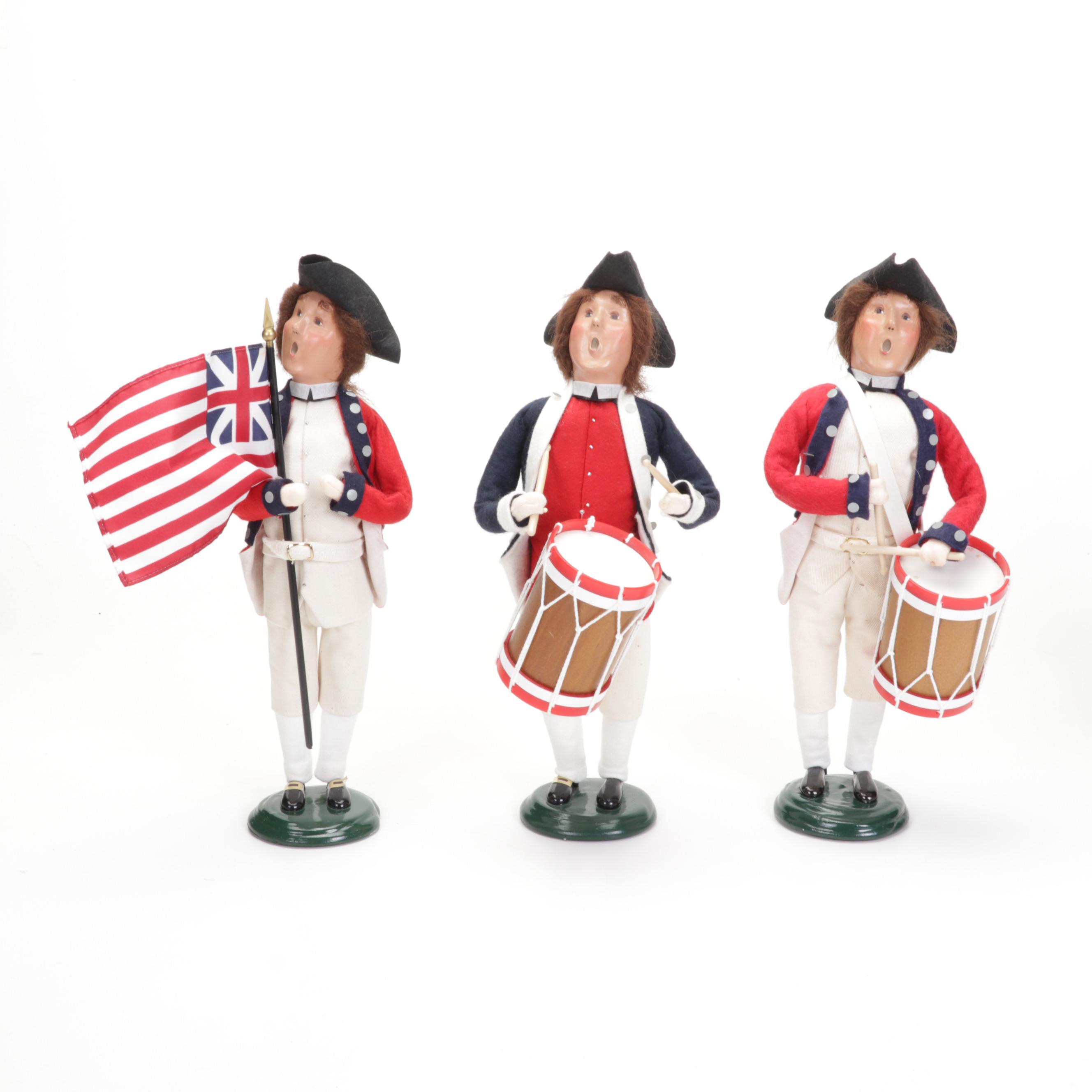 Byers' Choice Carolers Including "Williamsburg" Specialty Figurines