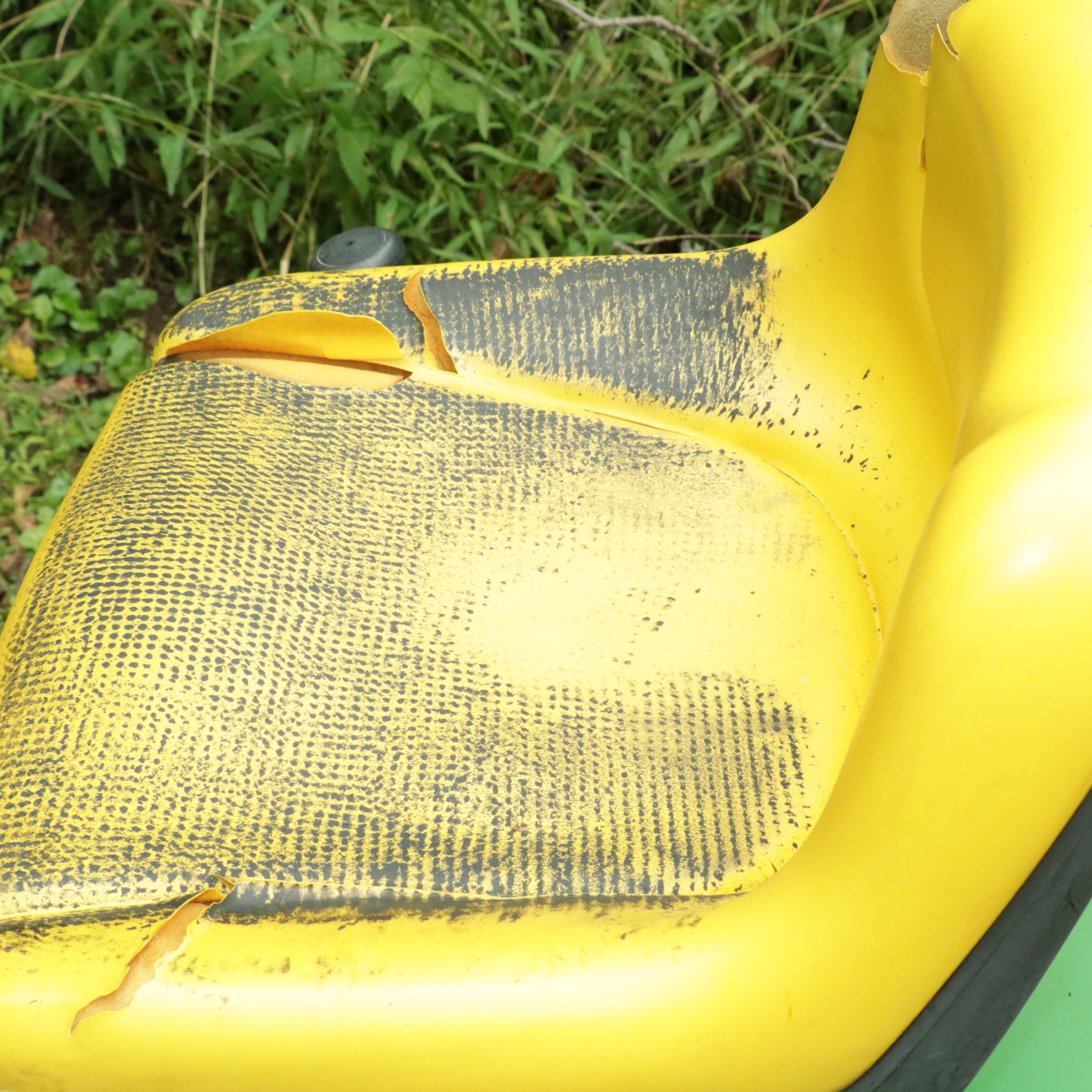 John Deere 100 Series Riding Mower with Trailer