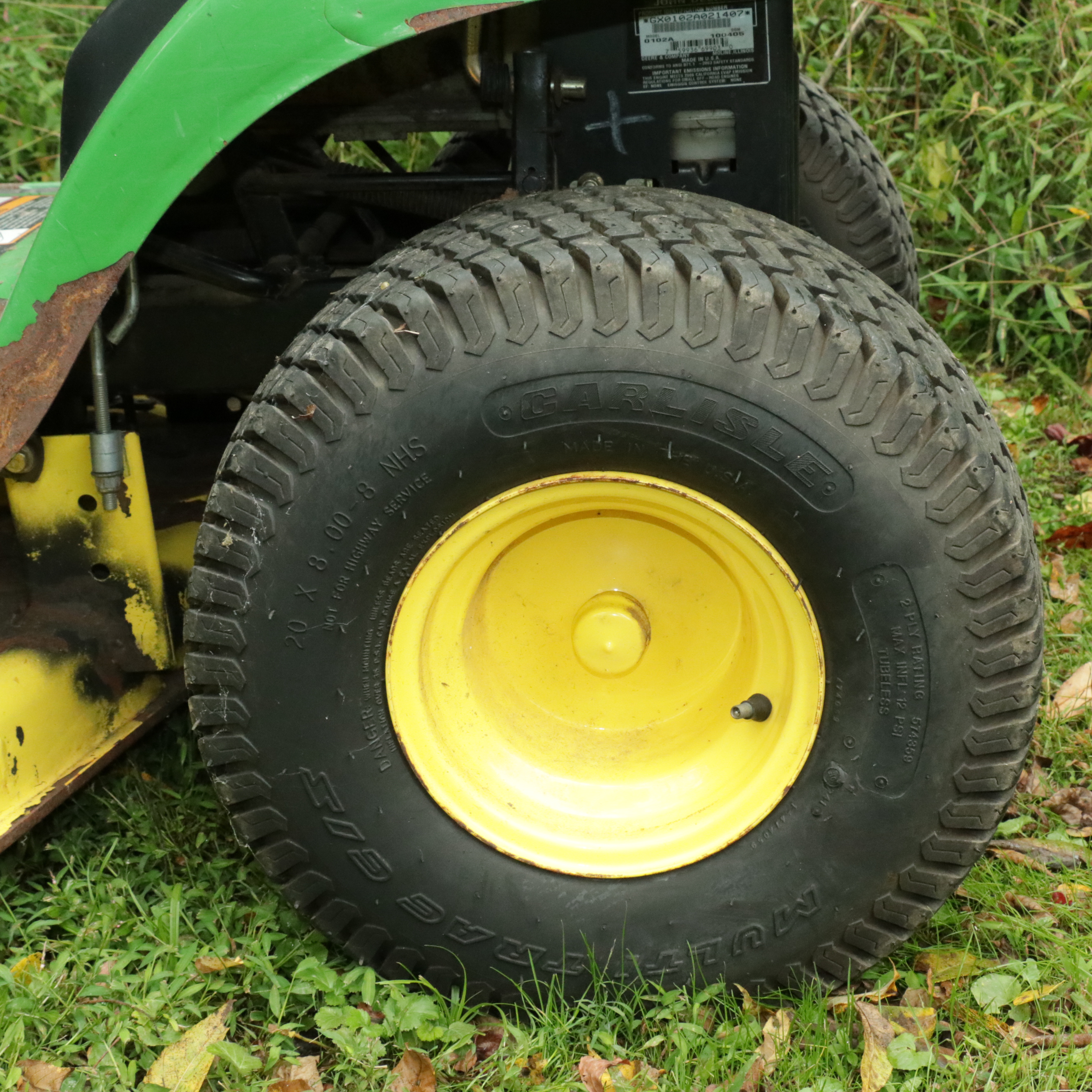 John Deere 100 Series Riding Mower with Trailer